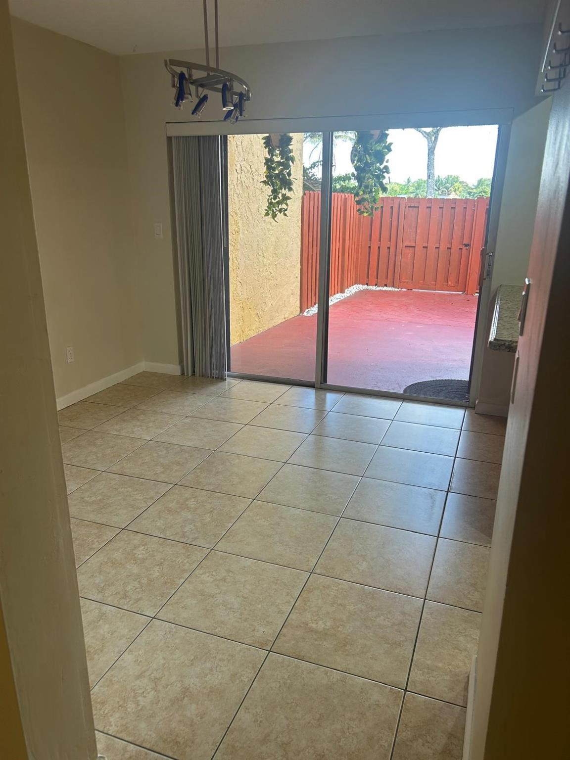 TARACOMA TOWNHOMES - Residential