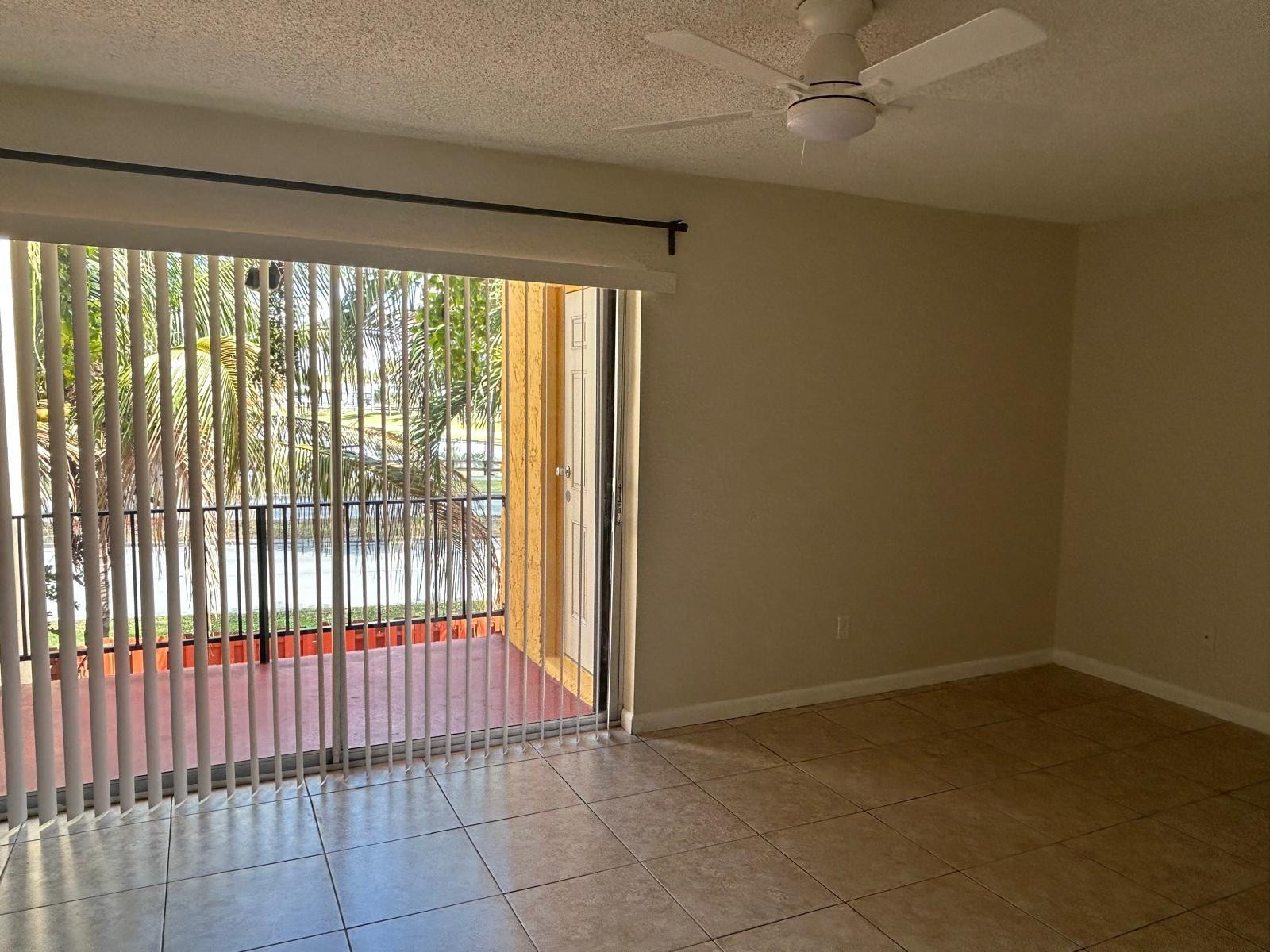 TARACOMA TOWNHOMES - Residential