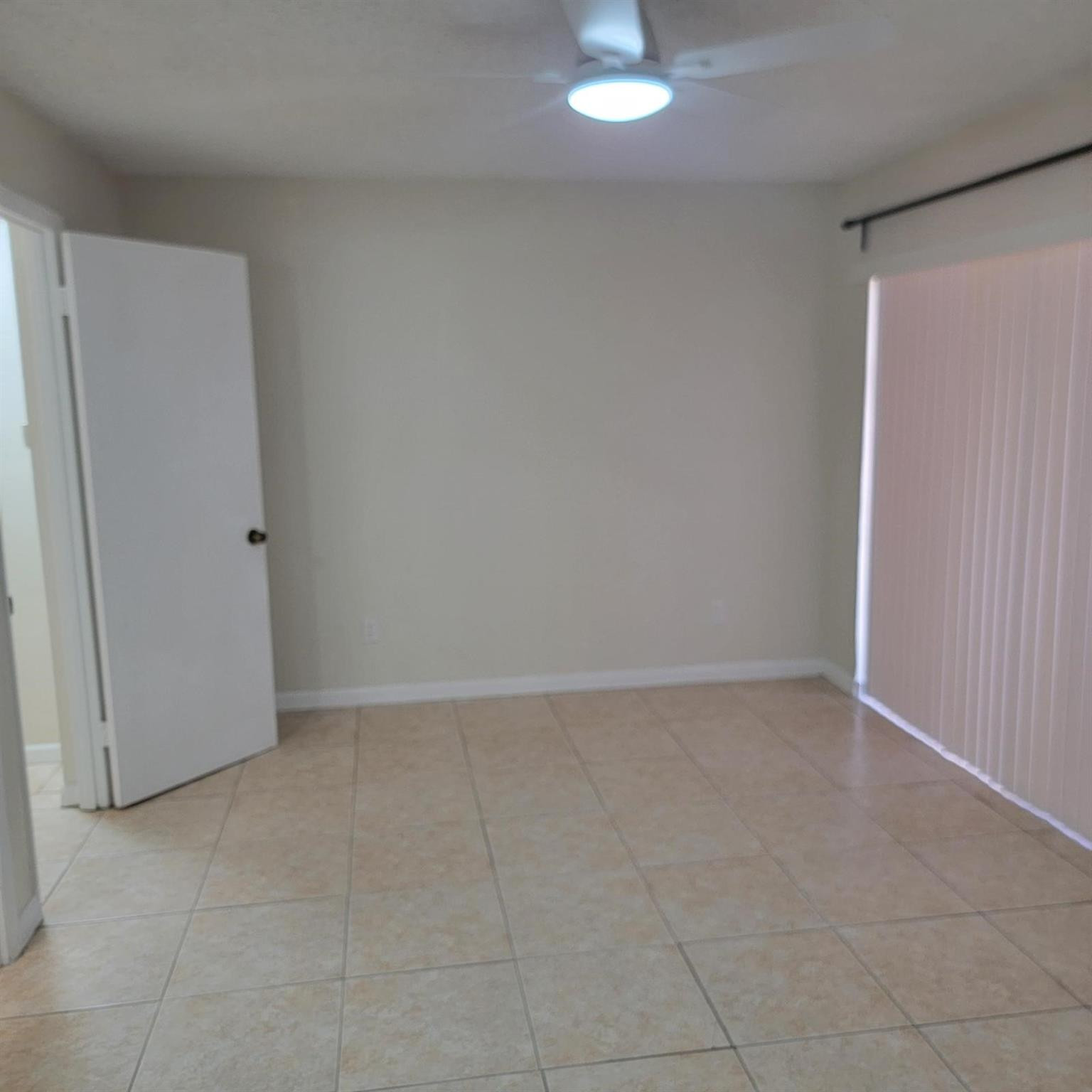 TARACOMA TOWNHOMES - Residential