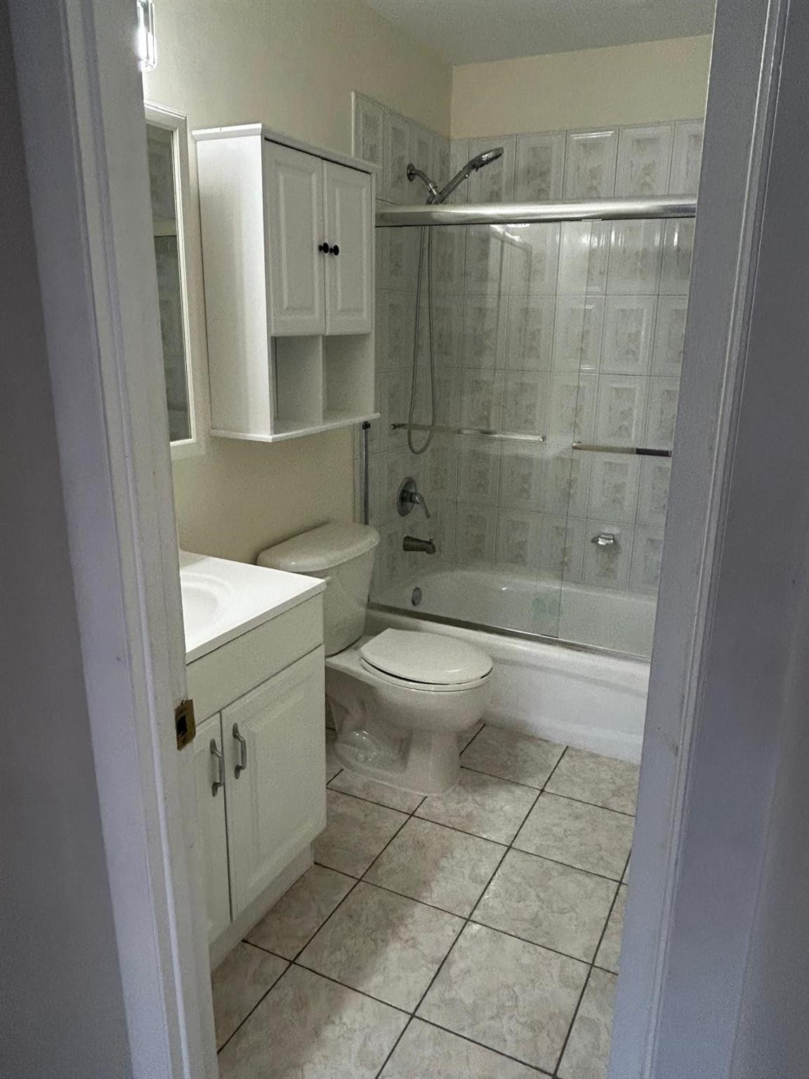 TARACOMA TOWNHOMES - Residential