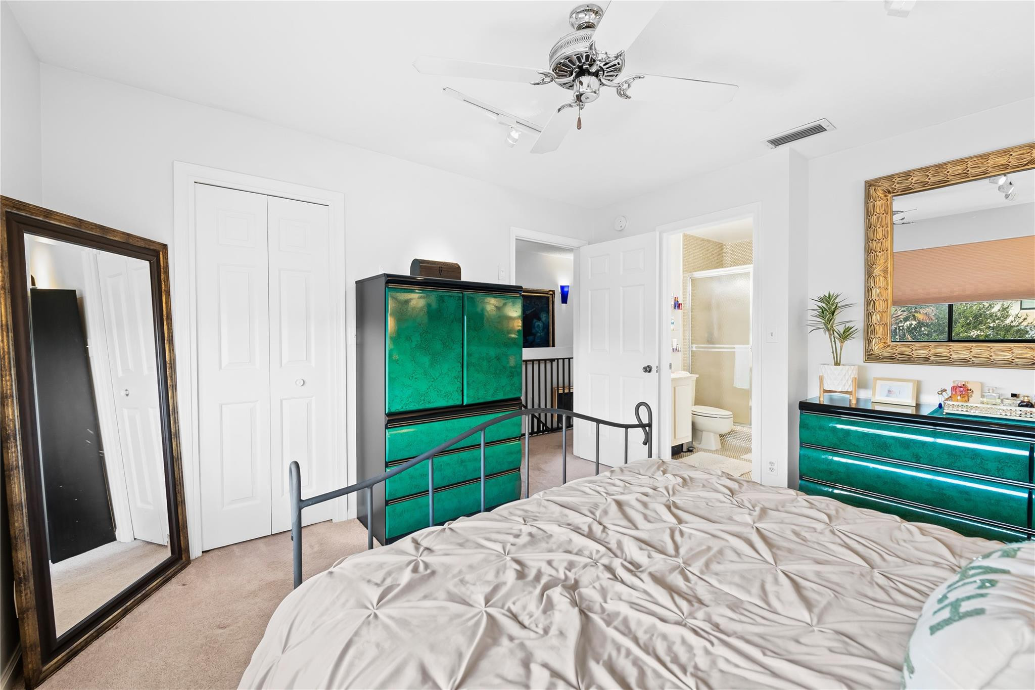 TOR-PALM TOWNHOUSES CONDO - Residential