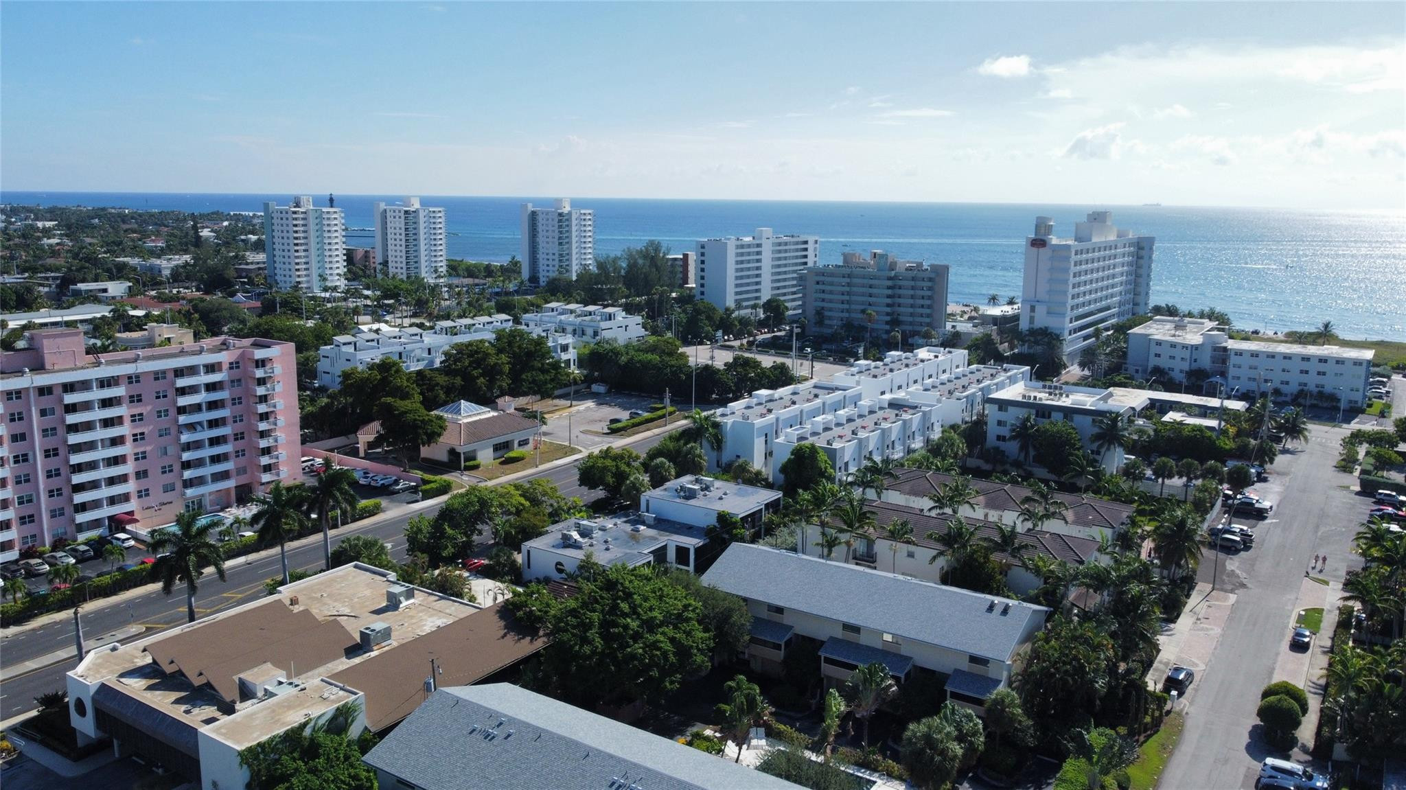 TOR-PALM TOWNHOUSES CONDO - Residential