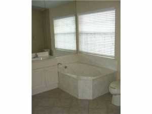 NORTH PALM BEACH HEIGHTS - Residential Lease