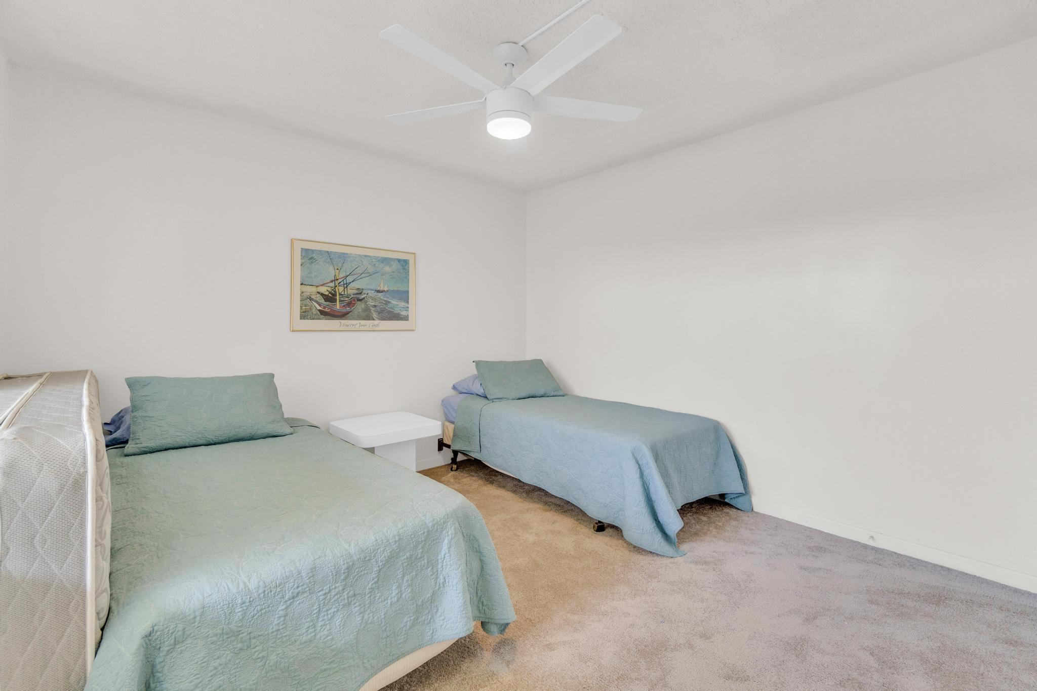 HUNTINGTON LAKES SEC THRE - Residential