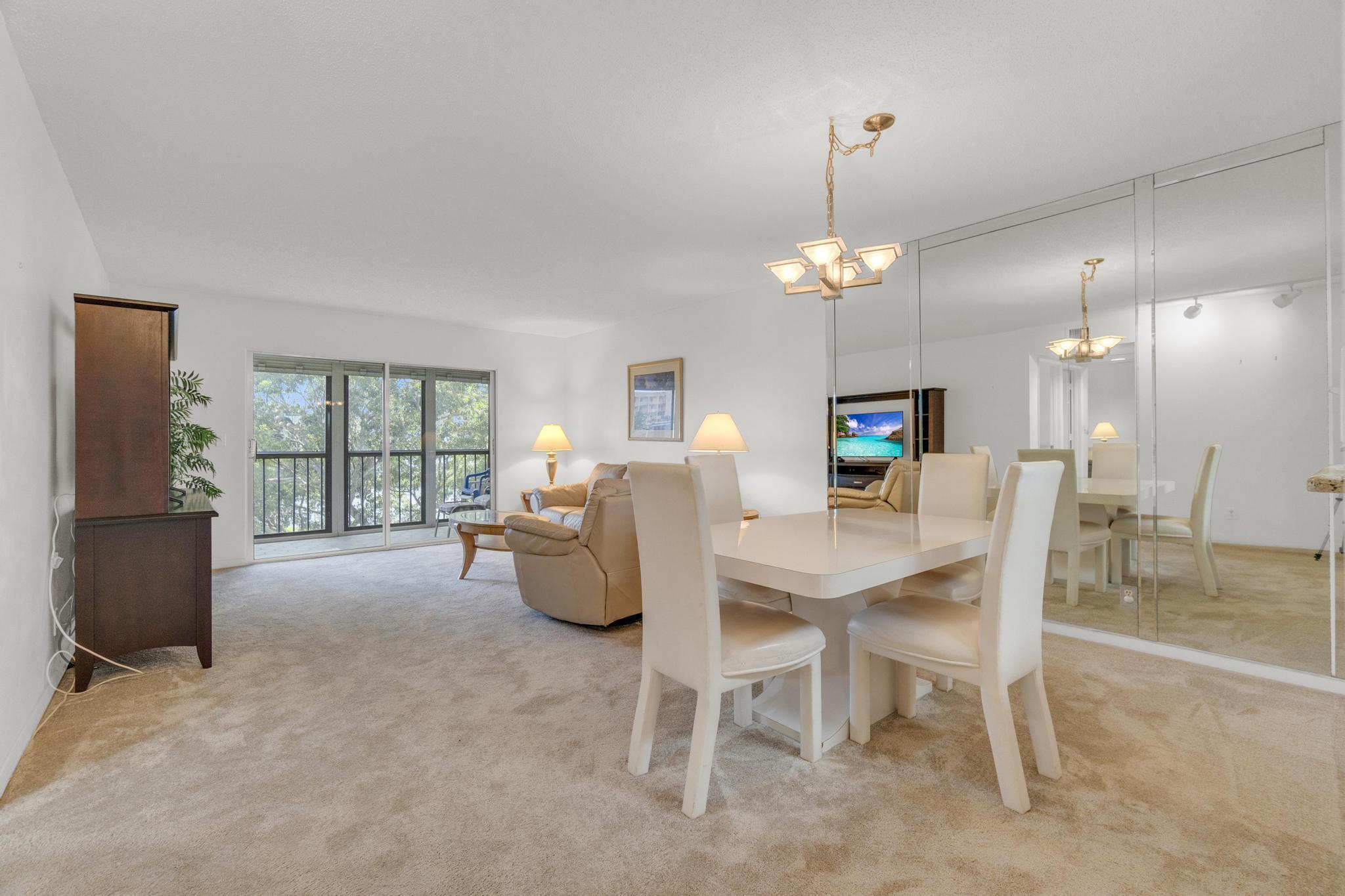 HUNTINGTON LAKES SEC THRE - Residential