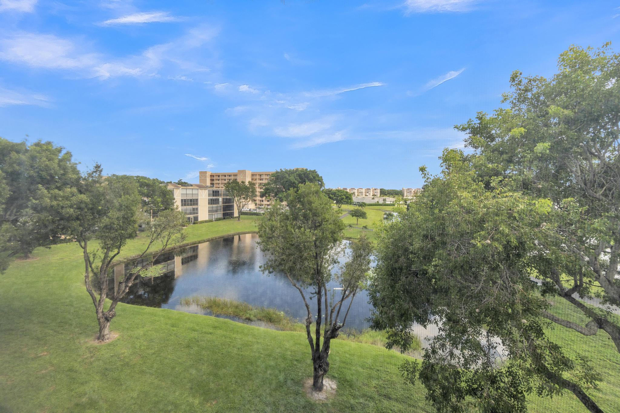 HUNTINGTON LAKES SEC THRE - Residential