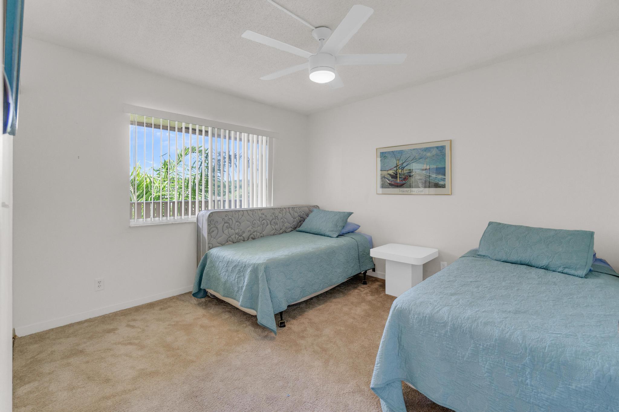 HUNTINGTON LAKES SEC THRE - Residential