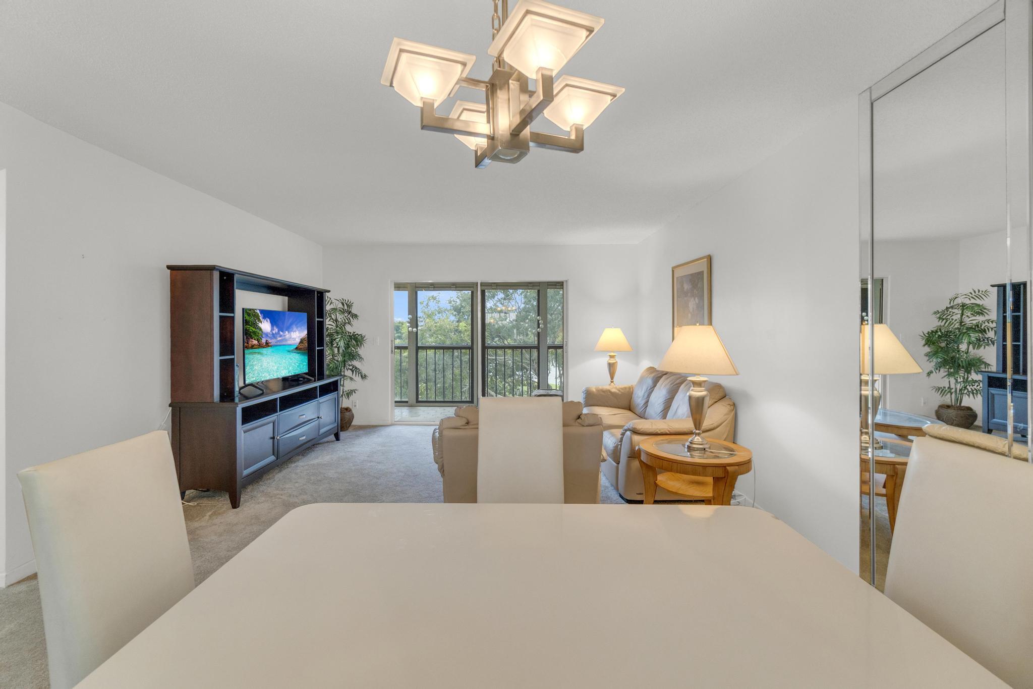 HUNTINGTON LAKES SEC THRE - Residential