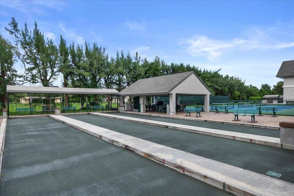 HUNTINGTON LAKES SEC THRE - Residential