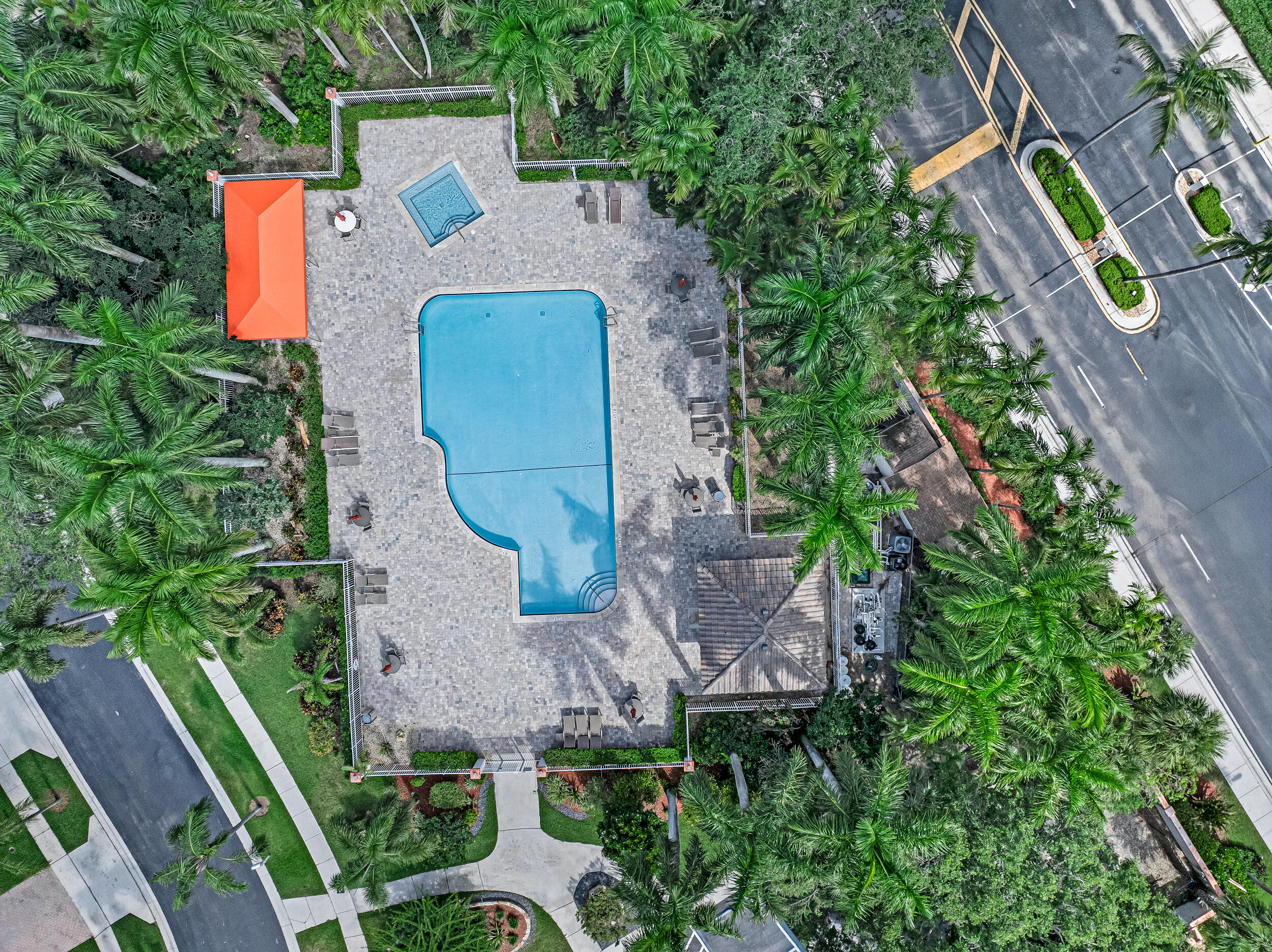 PALM ISLES WEST - Residential