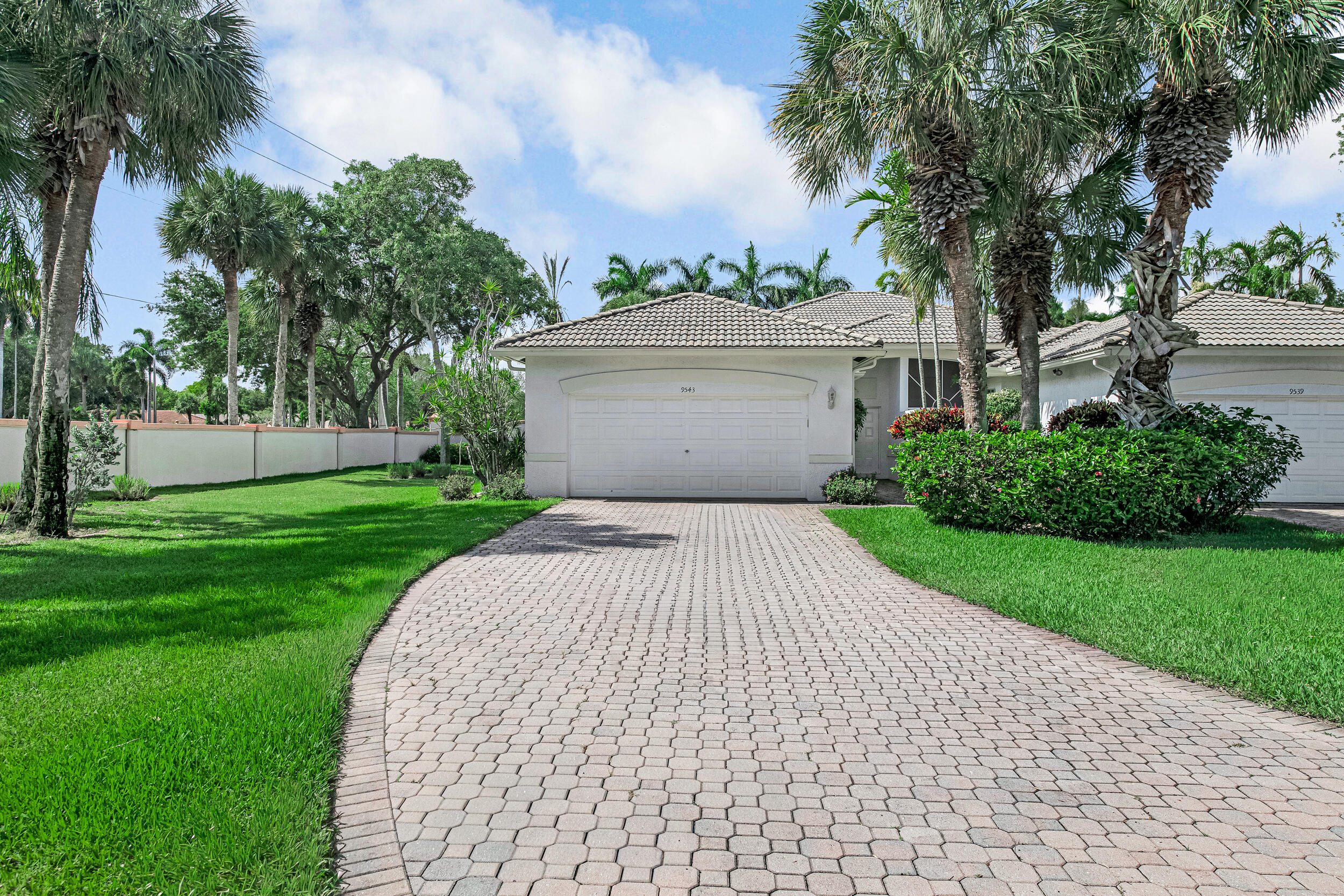 PALM ISLES WEST - Residential