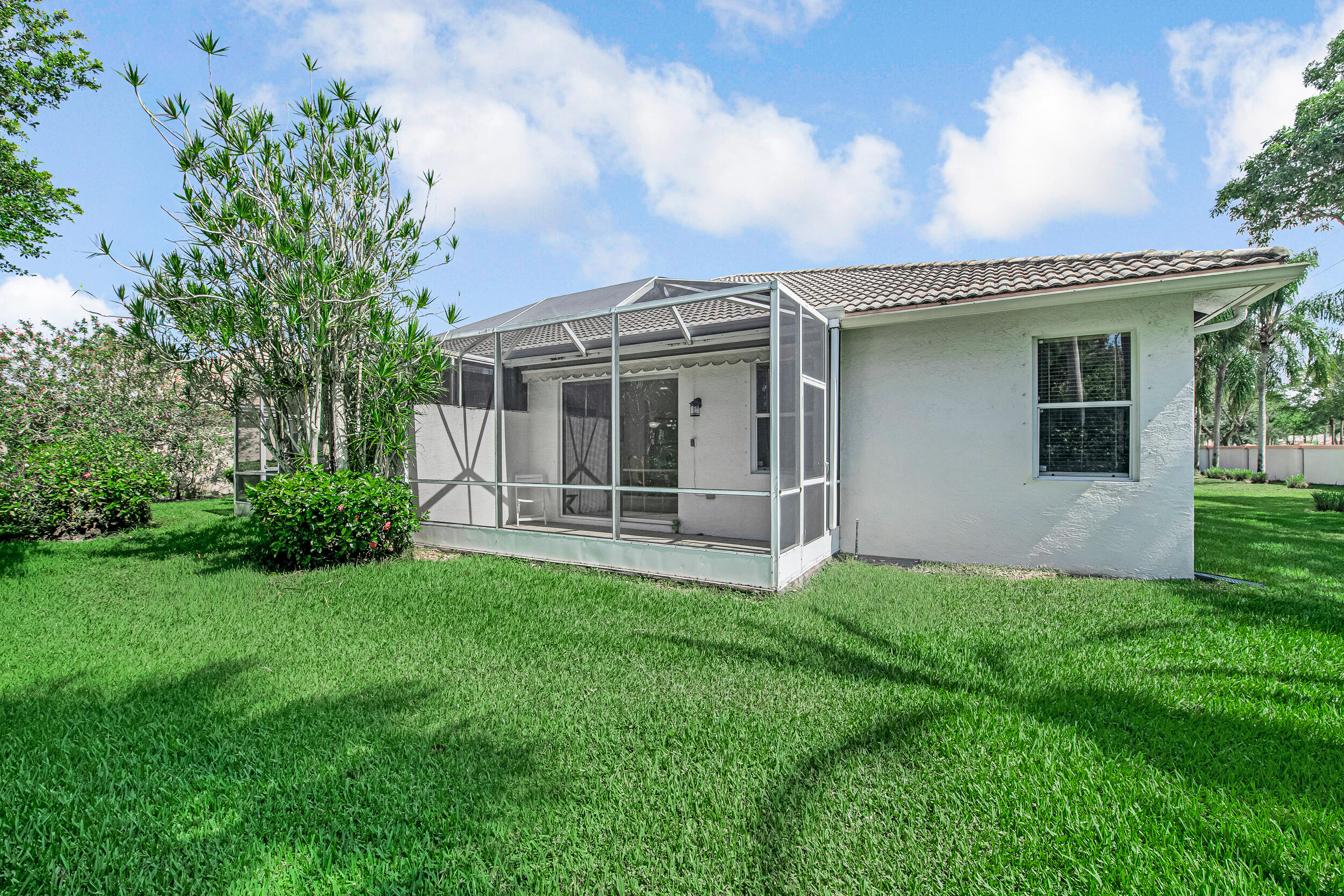 PALM ISLES WEST - Residential