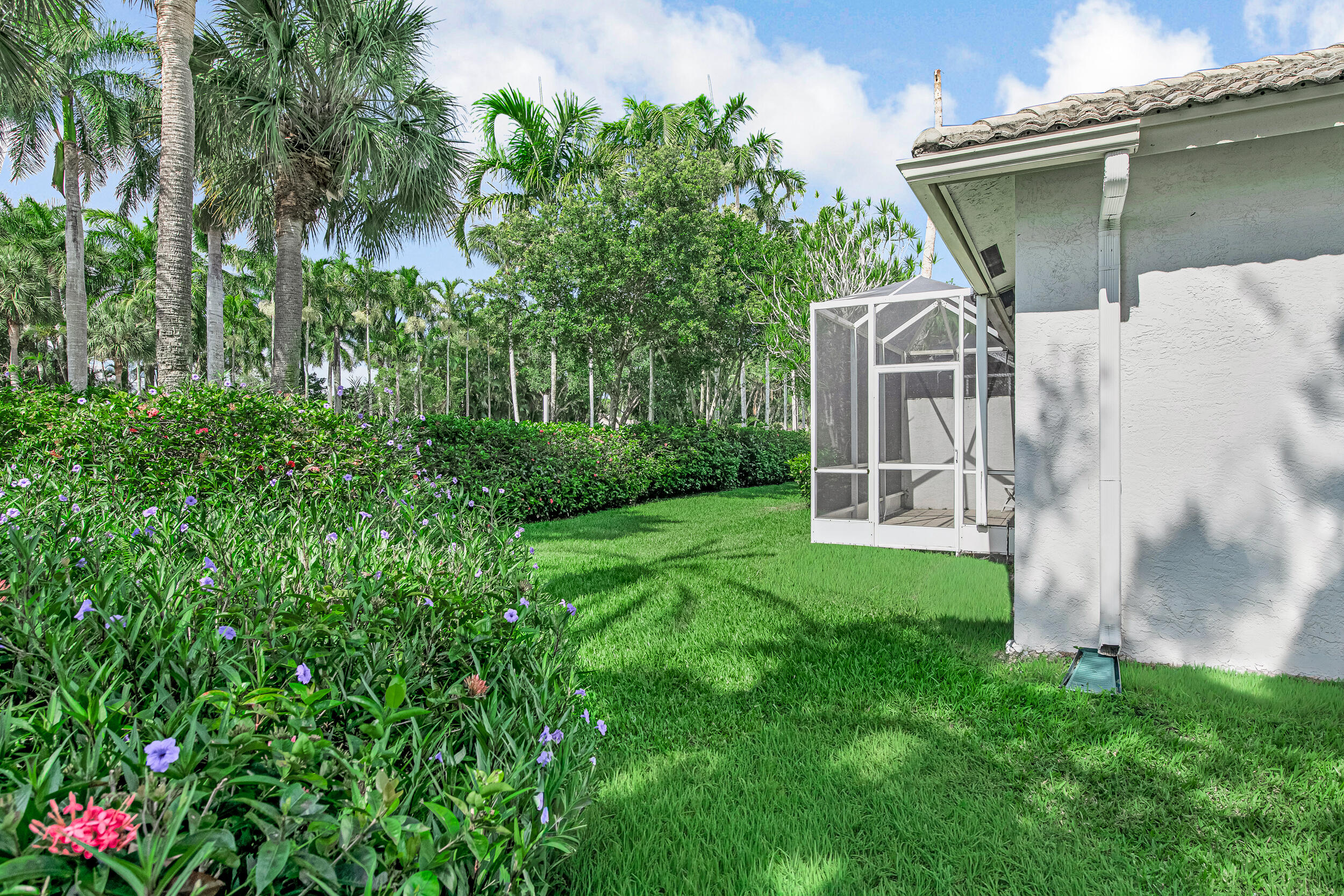 PALM ISLES WEST - Residential
