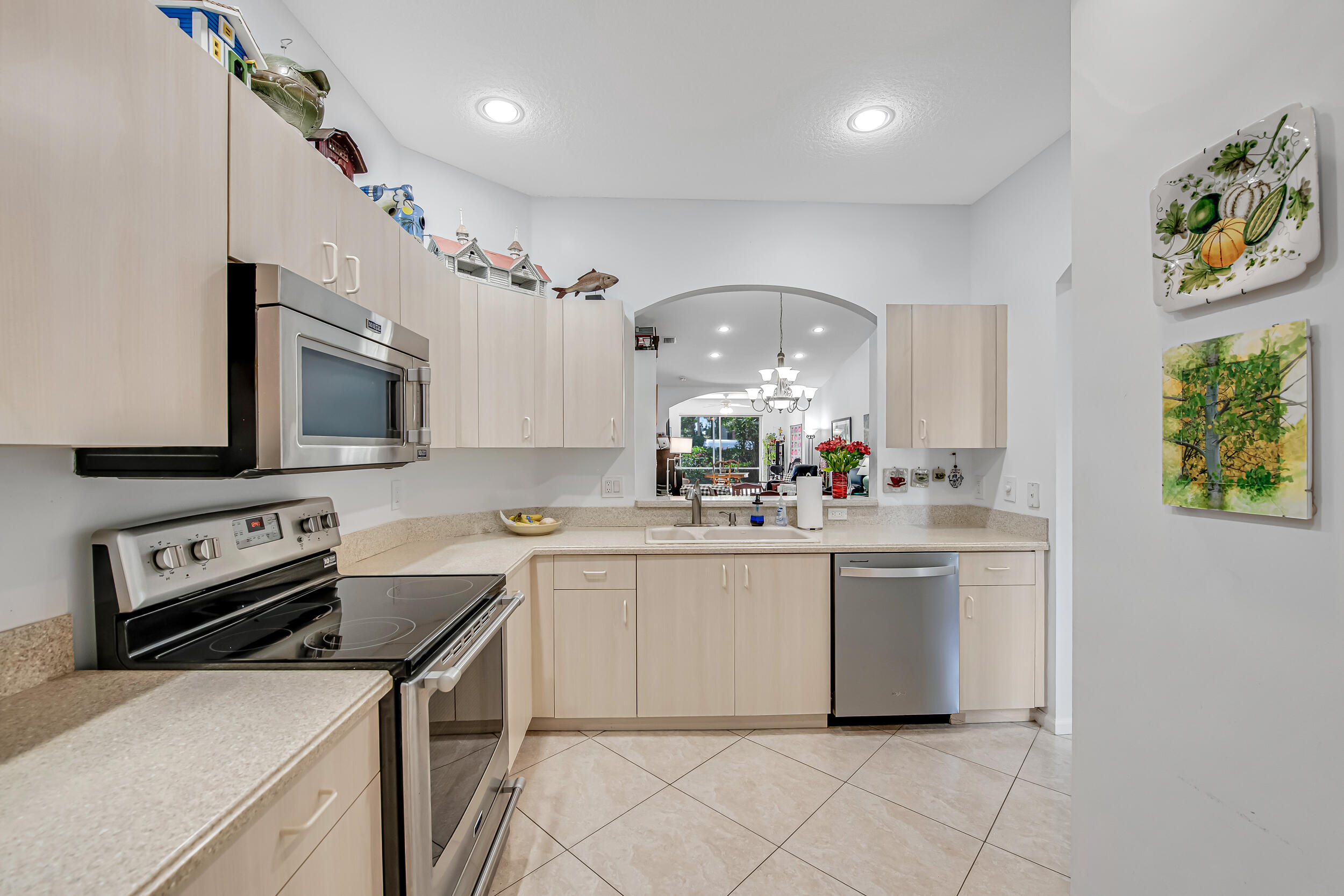 PALM ISLES WEST - Residential