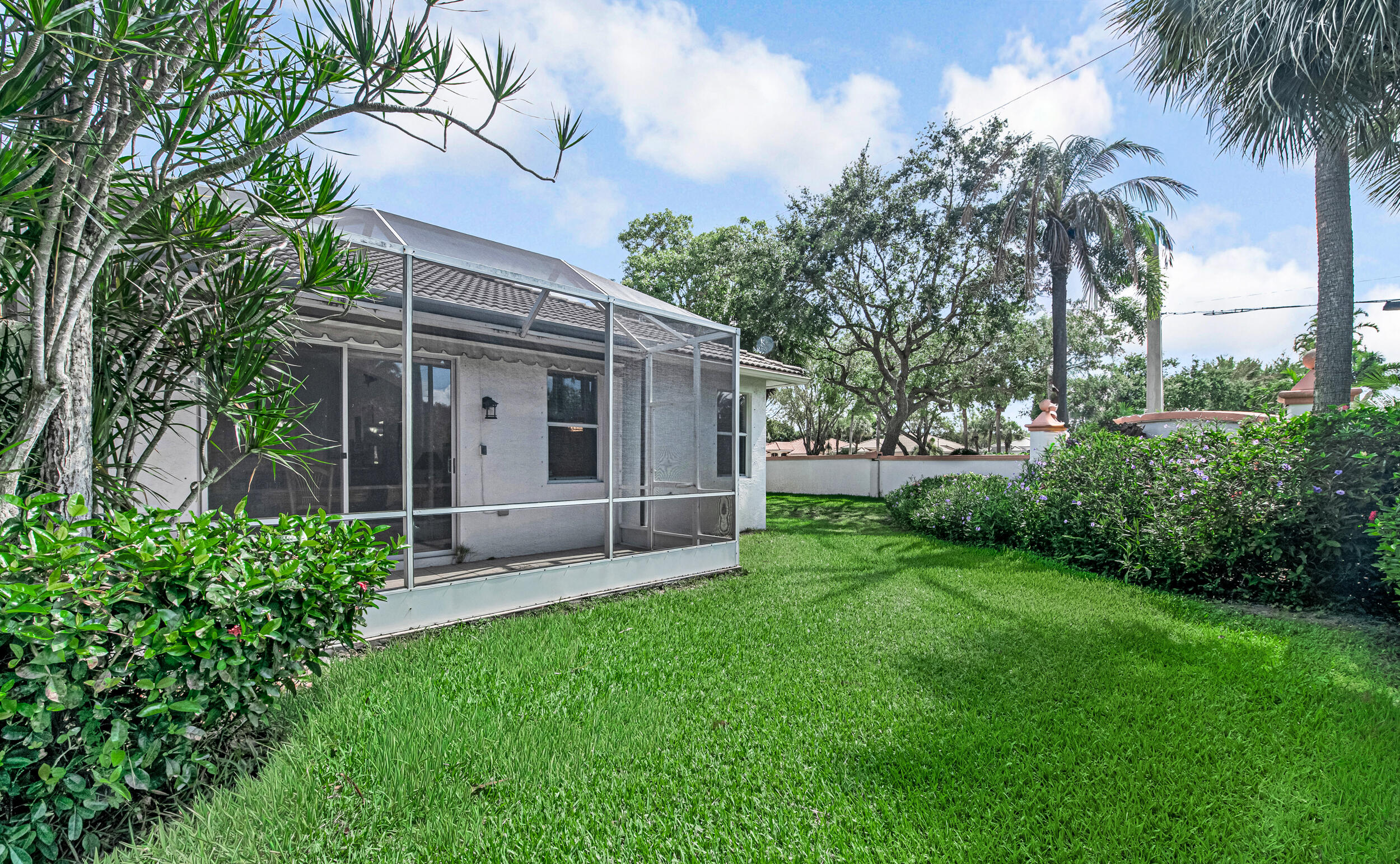 PALM ISLES WEST - Residential