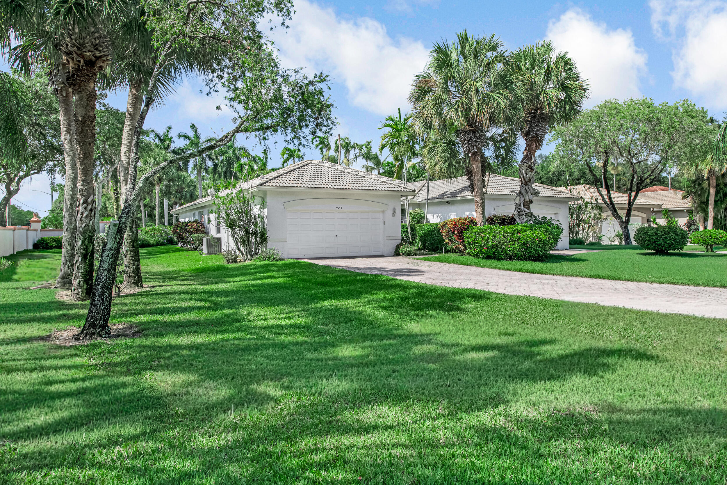 PALM ISLES WEST - Residential