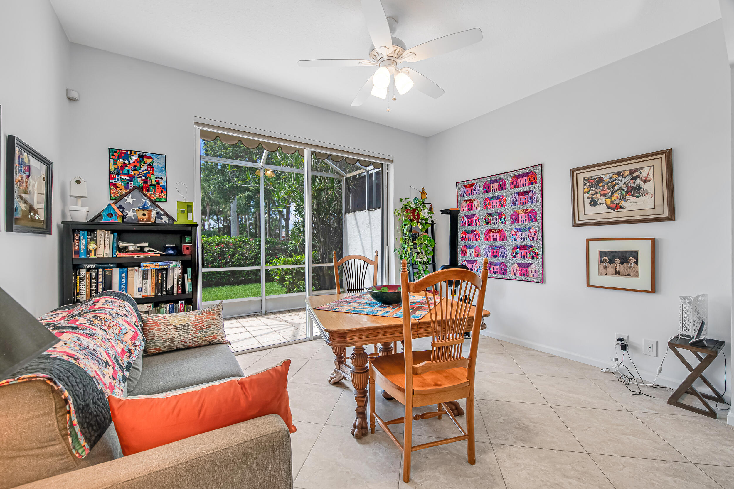 PALM ISLES WEST - Residential