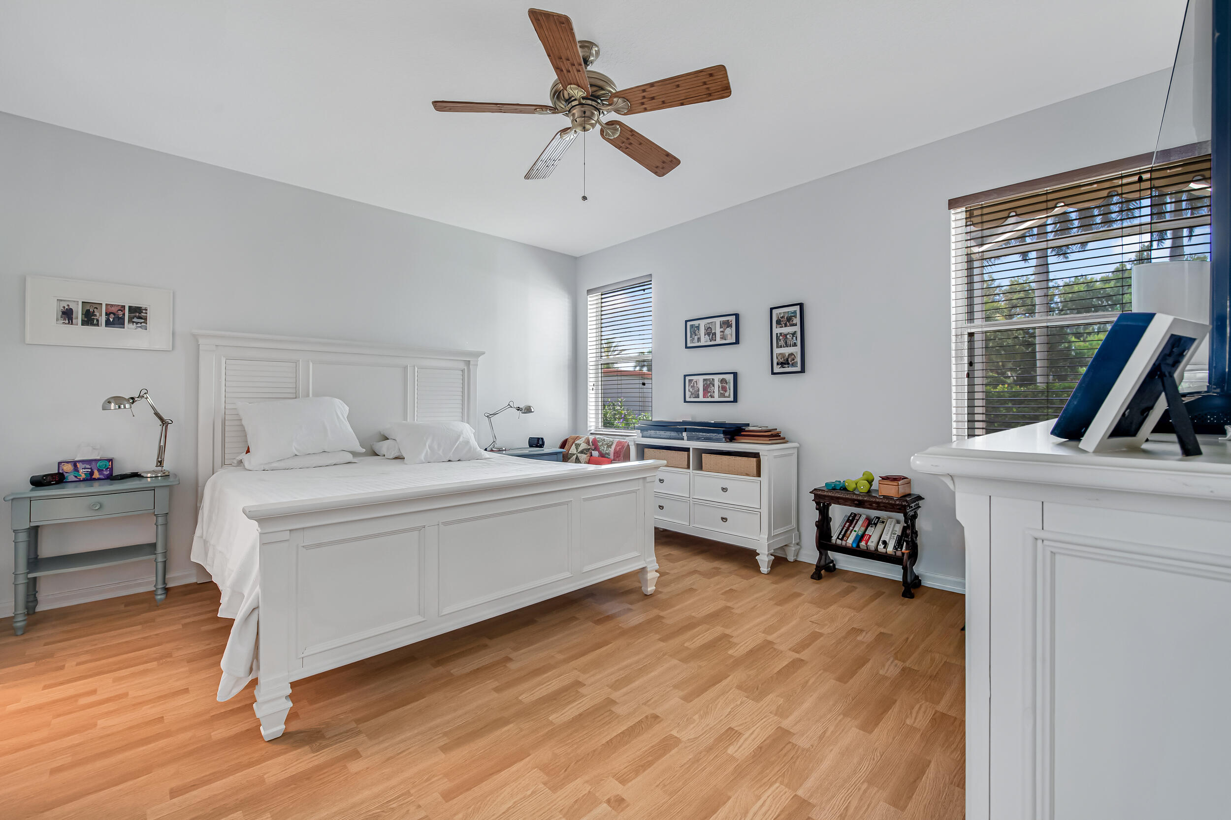 PALM ISLES WEST - Residential