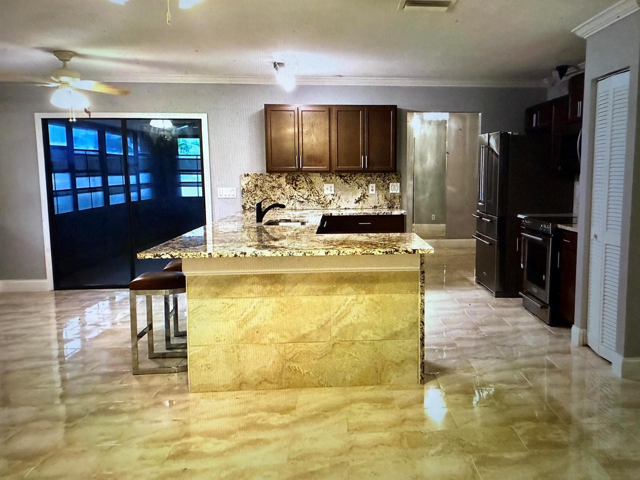 LA MANCHA - Residential Lease