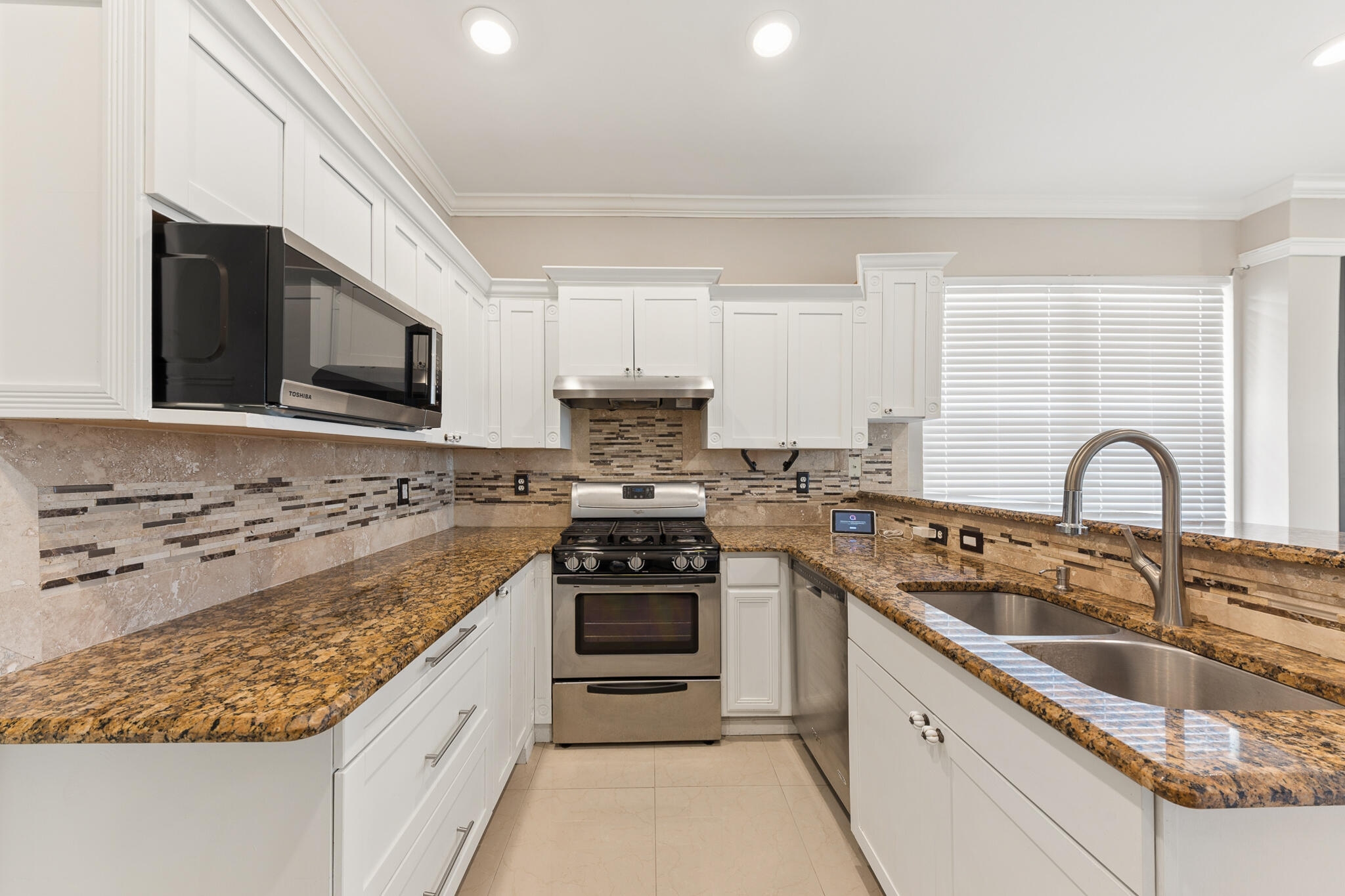 ANTHONY GROVES PH 1 - Residential Lease