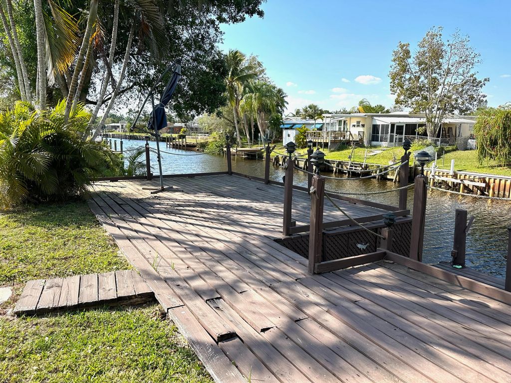Photo of 231 SE Paradise Place, Stuart, FL 34997 (MLS # R10871212)
