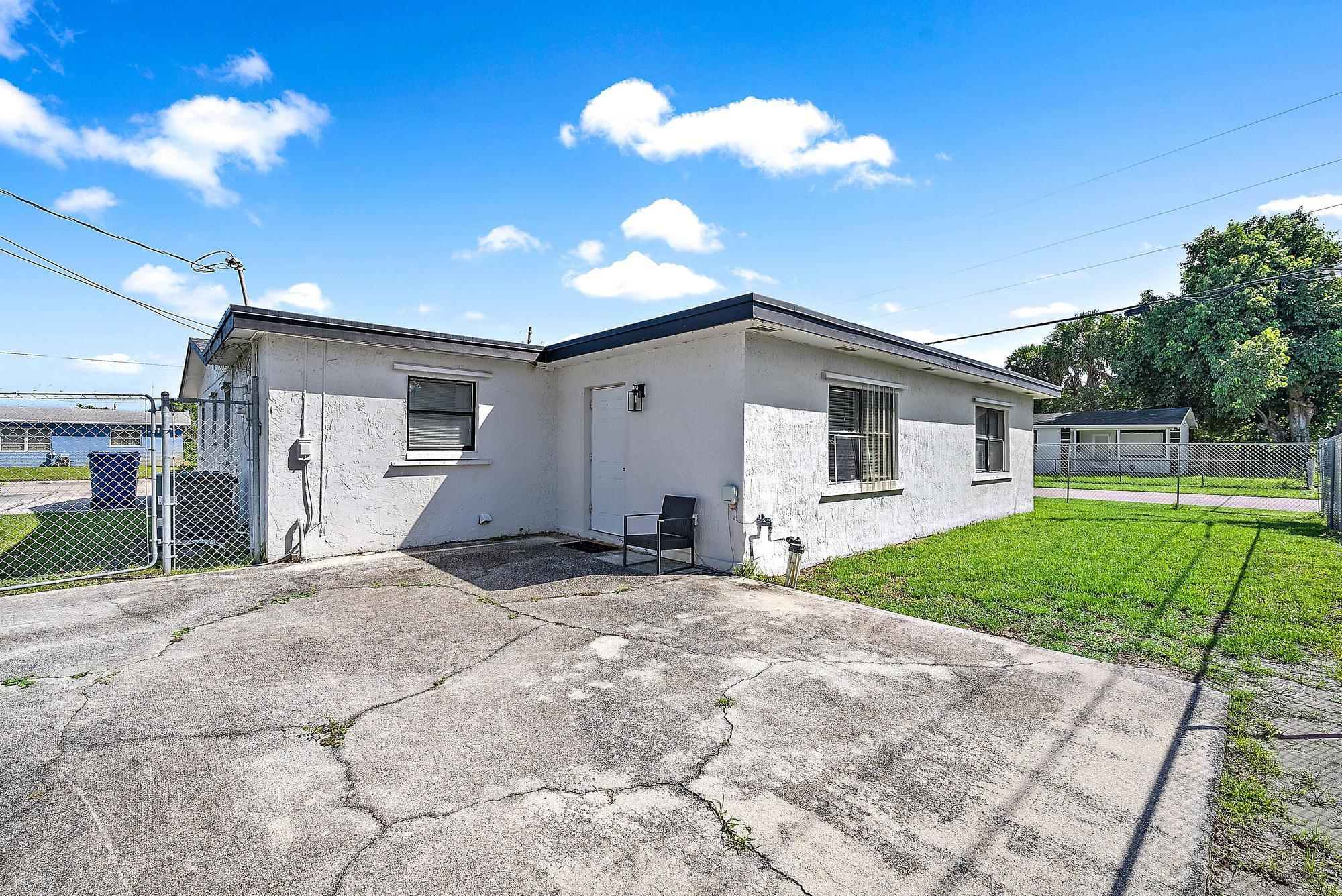 MONROE HEIGHTS - Residential