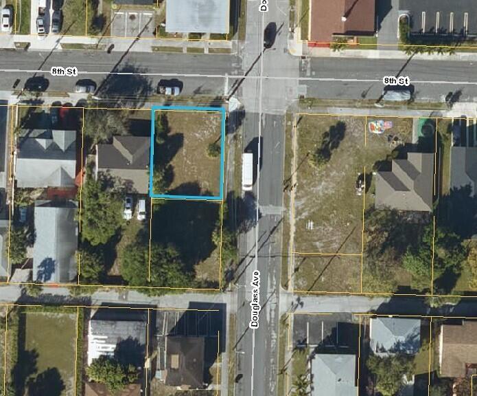 Rare residential lot under $200K in West Palm Beach. Lot measures approximately 50' x 60' and ready for your build-to-suit home. Great for investment for future assemblege too.