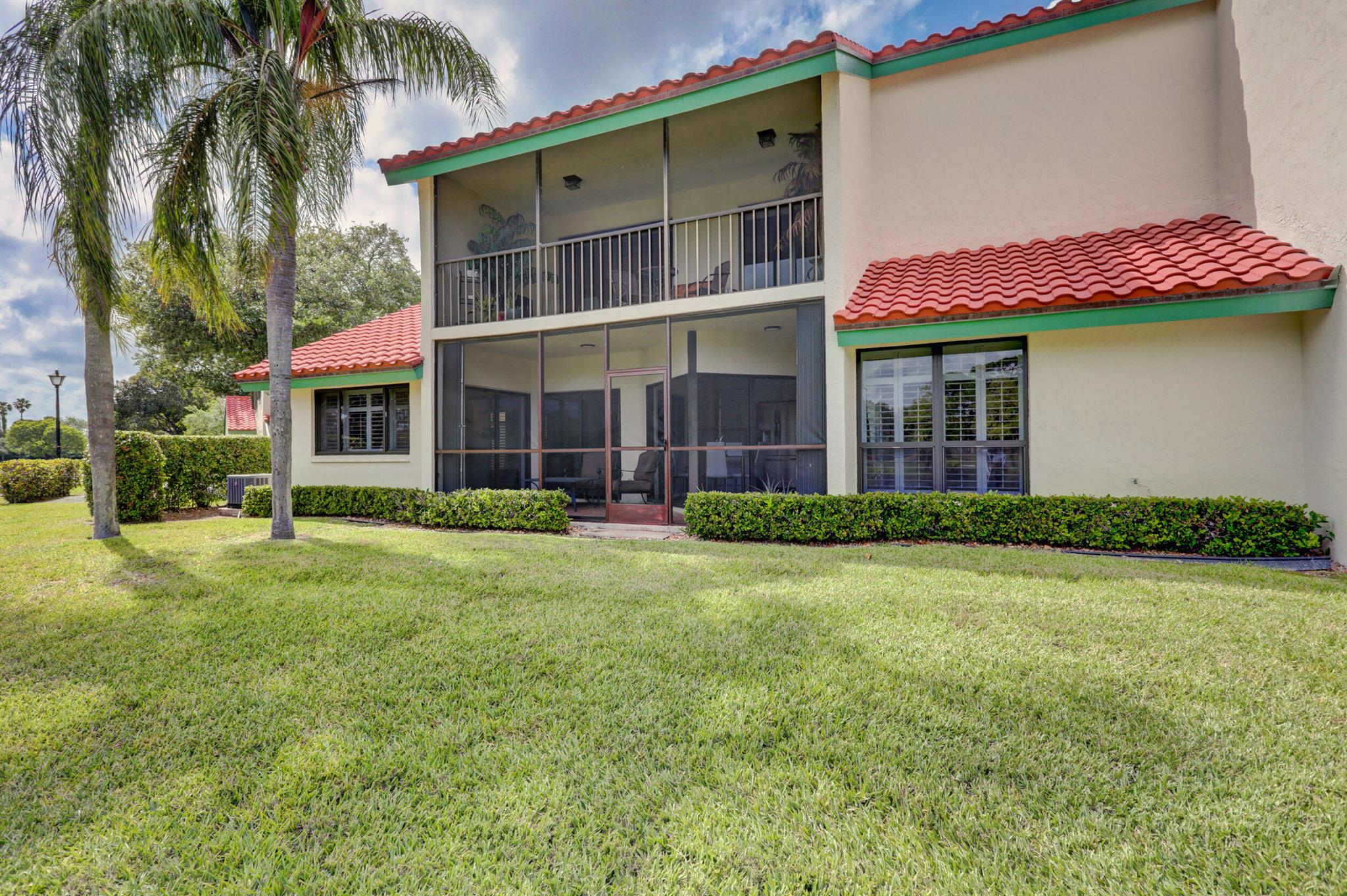 LEXINGTON GREEN CONDO - Residential Lease