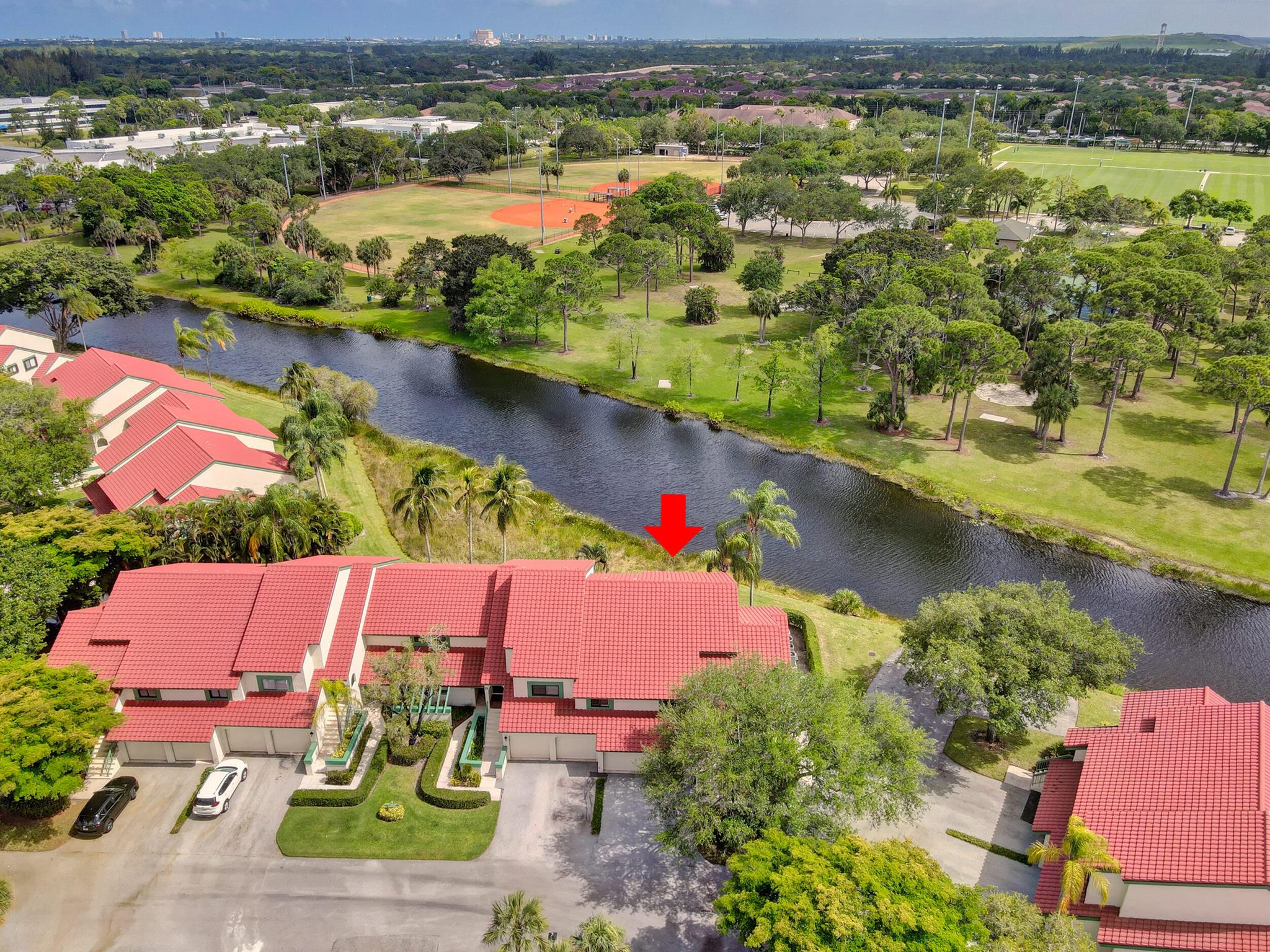LEXINGTON GREEN CONDO - Residential Lease