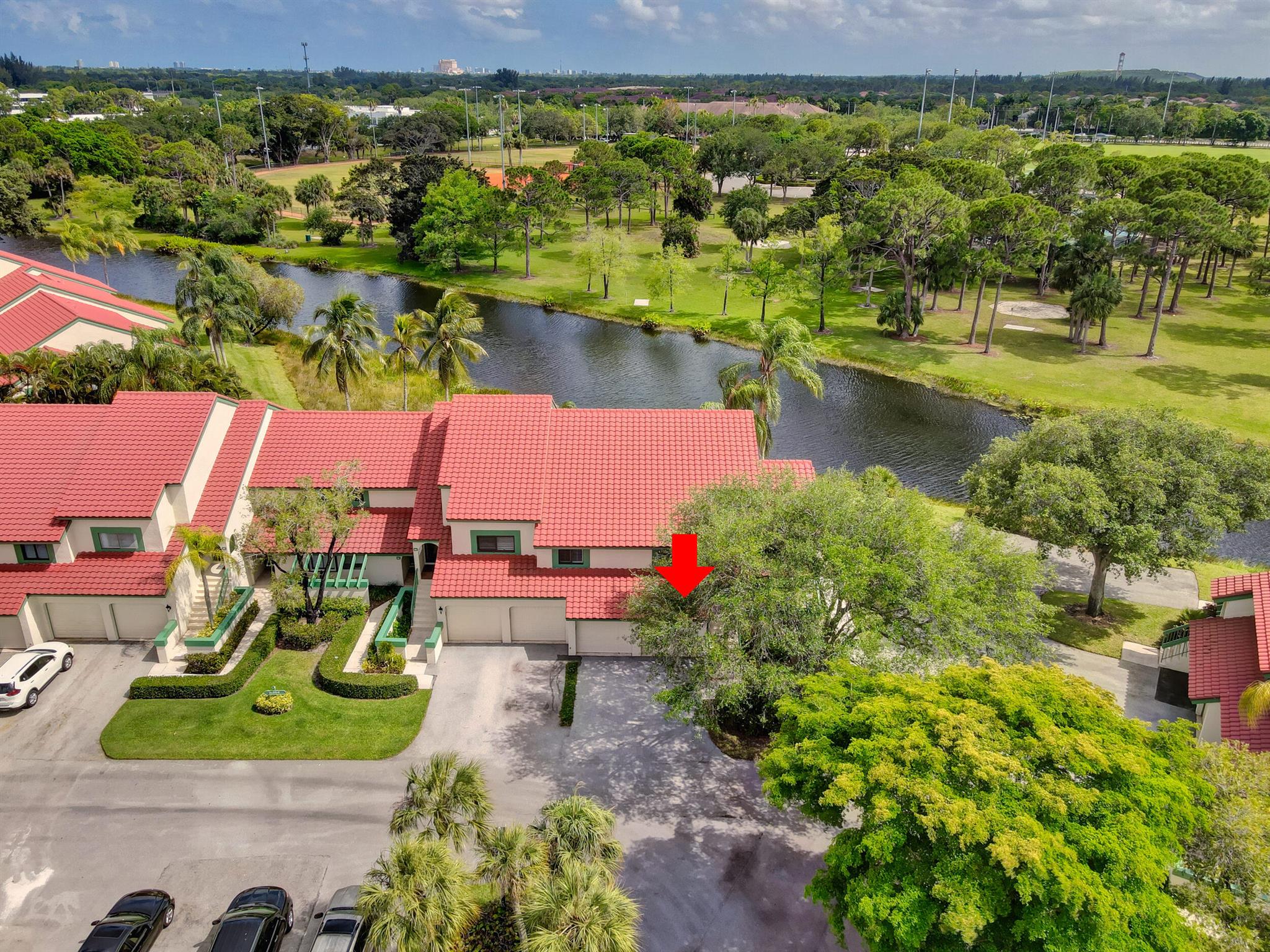 LEXINGTON GREEN CONDO - Residential Lease