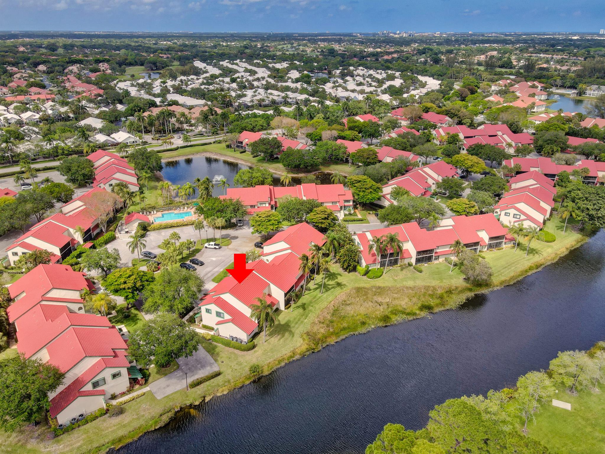 LEXINGTON GREEN CONDO - Residential Lease