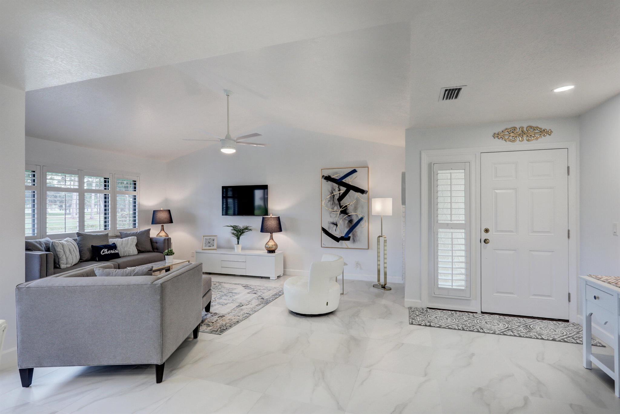 LEXINGTON GREEN CONDO - Residential Lease