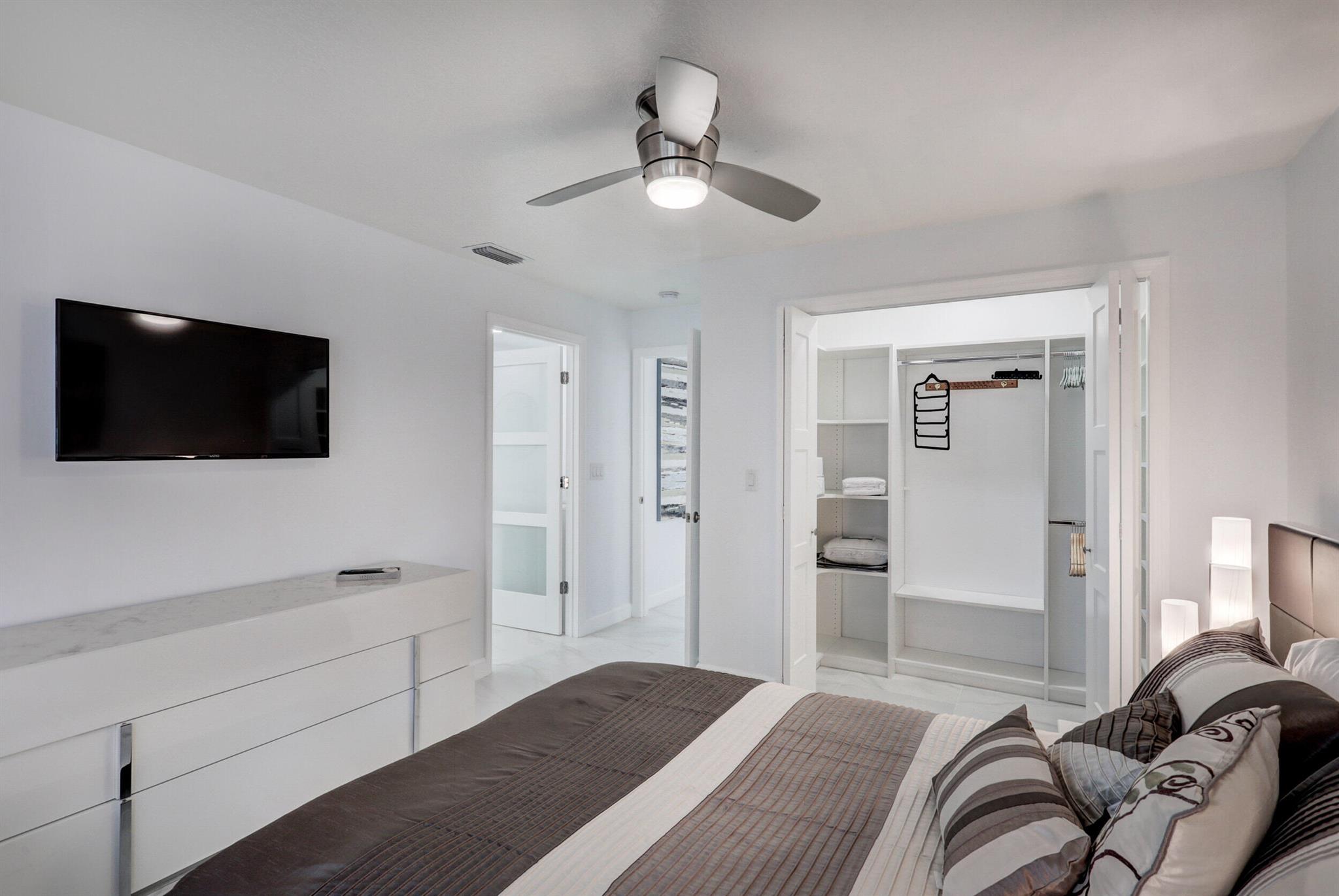 LEXINGTON GREEN CONDO - Residential Lease