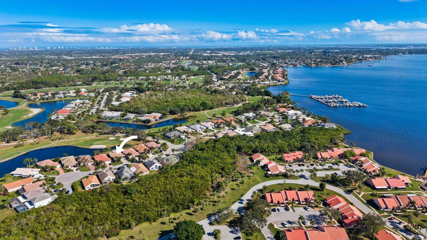 CARRICK GREEN/Ballantrae - Residential