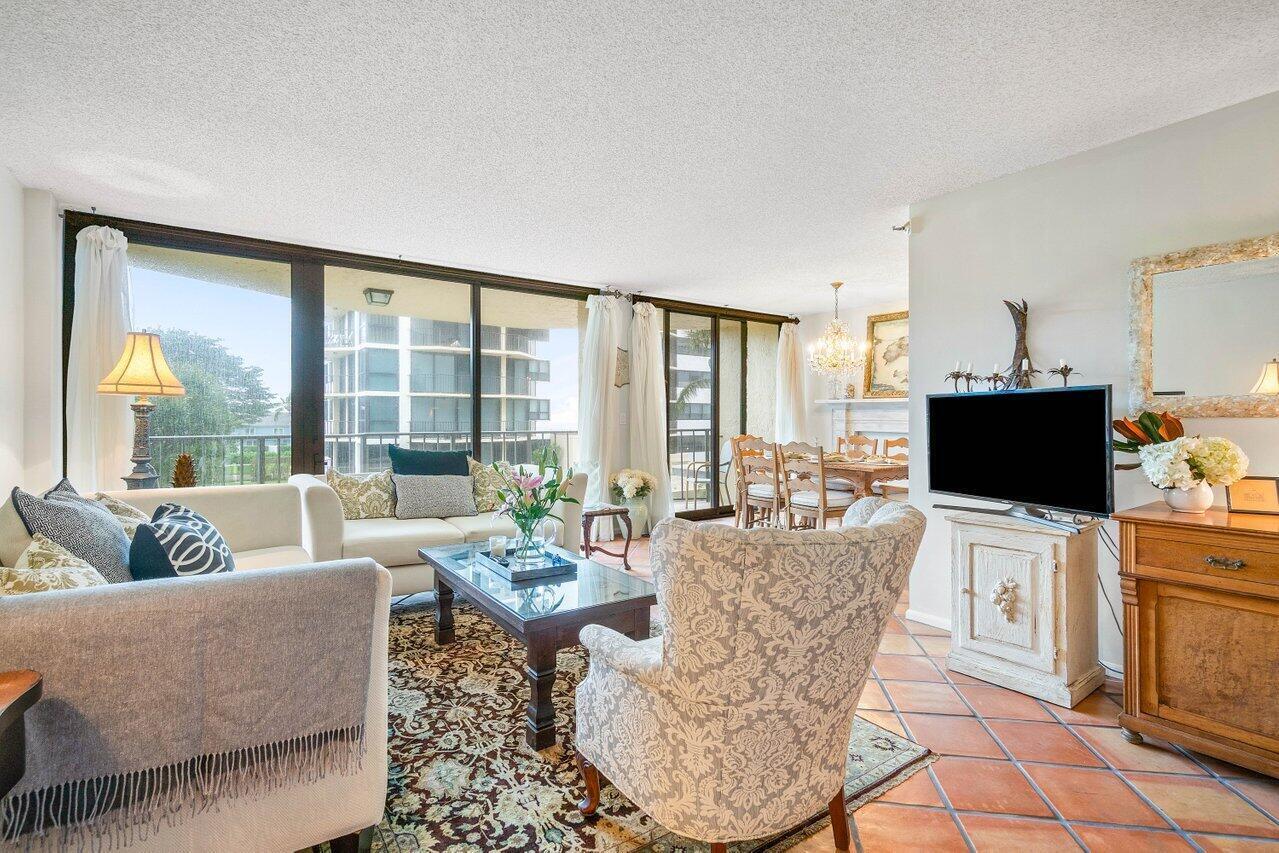 PORTA BELLA EAST AND PORTA BELLA SW CONDO AS - Residential Lease