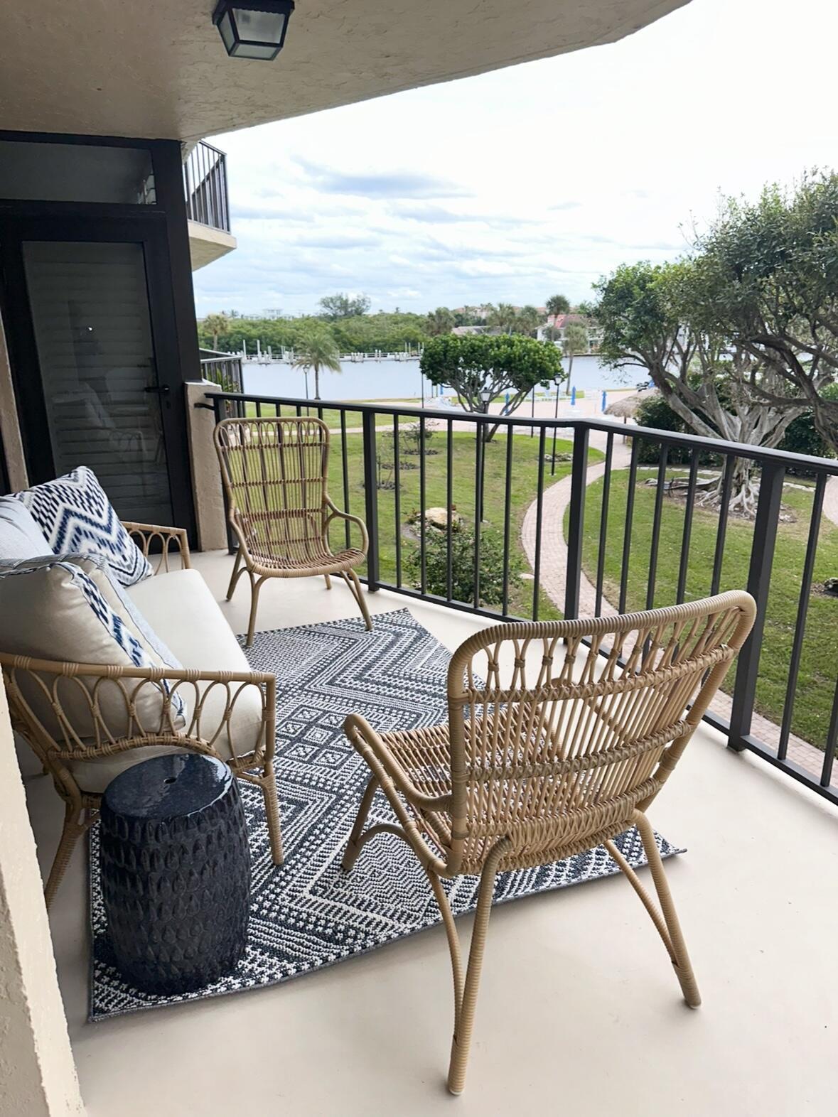 PORTA BELLA EAST AND PORTA BELLA SW CONDO AS - Residential Lease