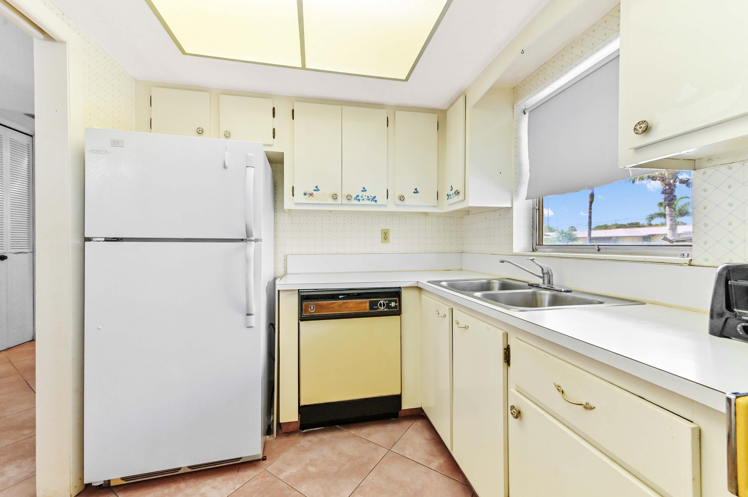 2915 Crosley Drive W Unit B