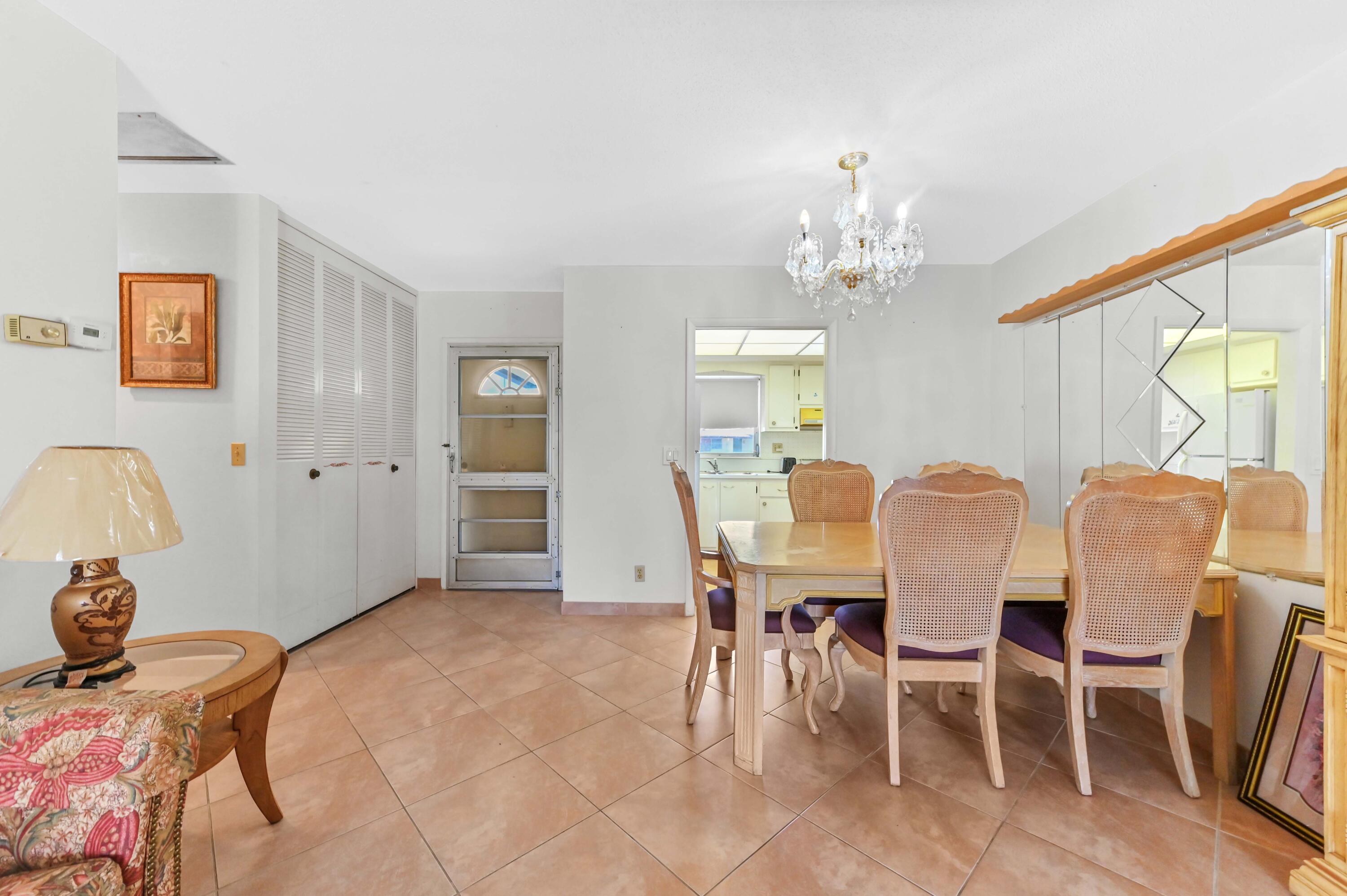 Cresthaven Villas Condominiums - Residential