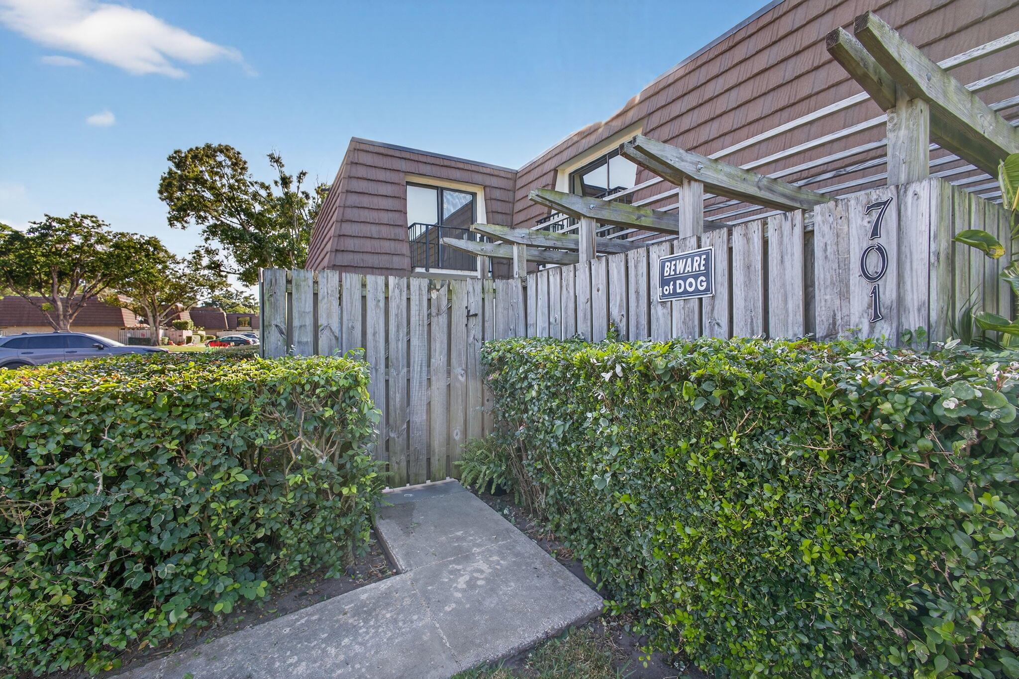 GARDEN LAKES AND GARDEN S - Residential