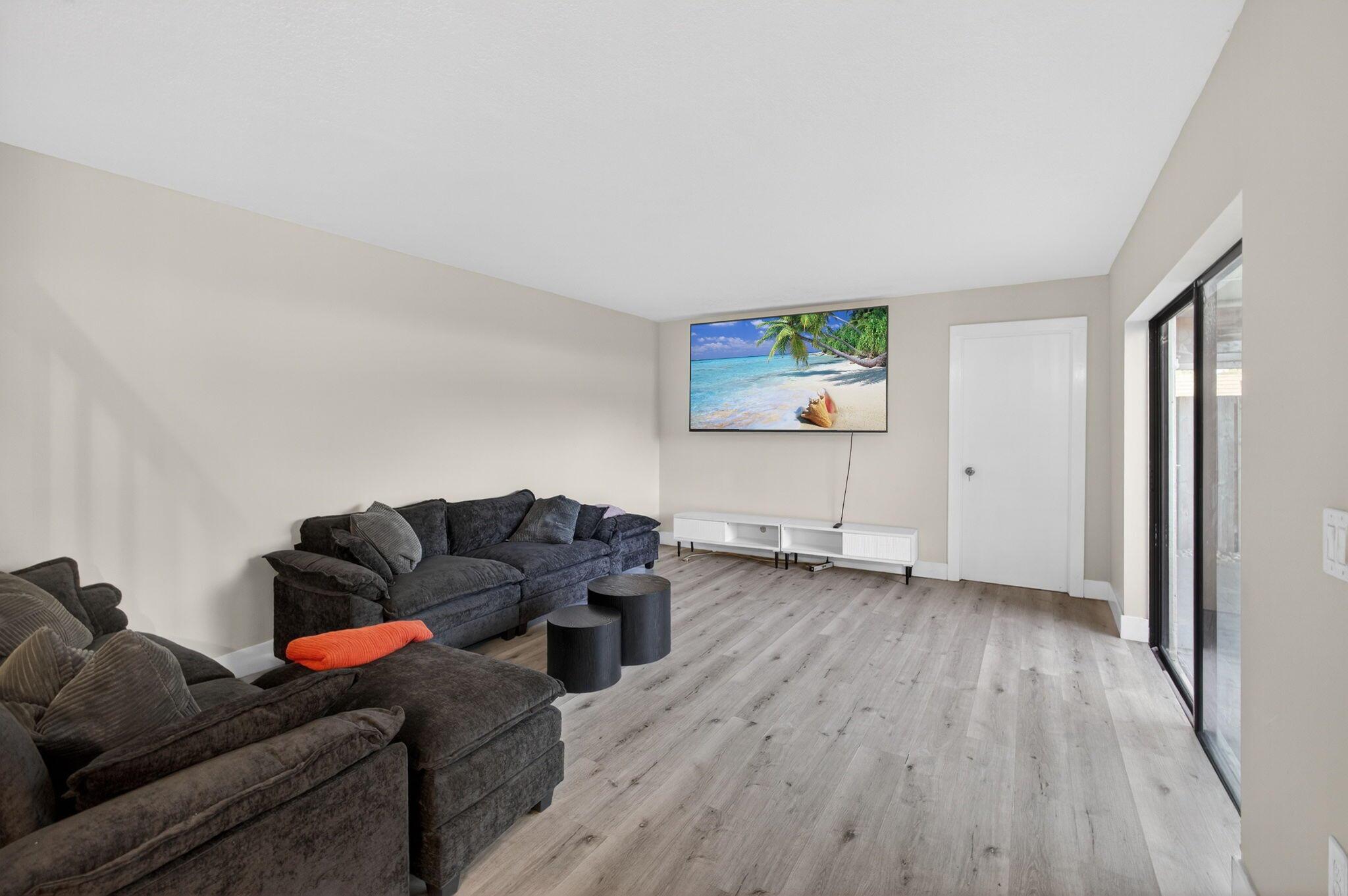 GARDEN LAKES AND GARDEN S - Residential