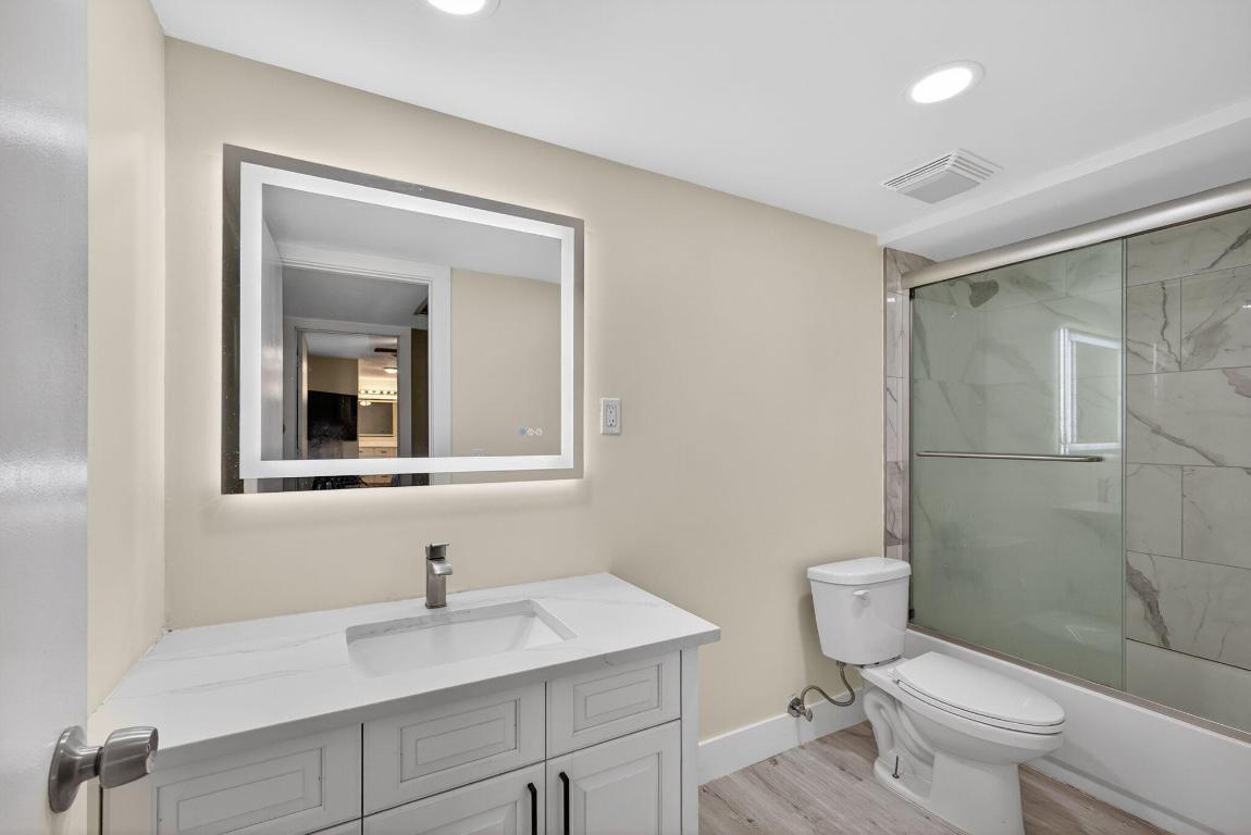 GARDEN LAKES AND GARDEN SQUARE SHOPS - Residential