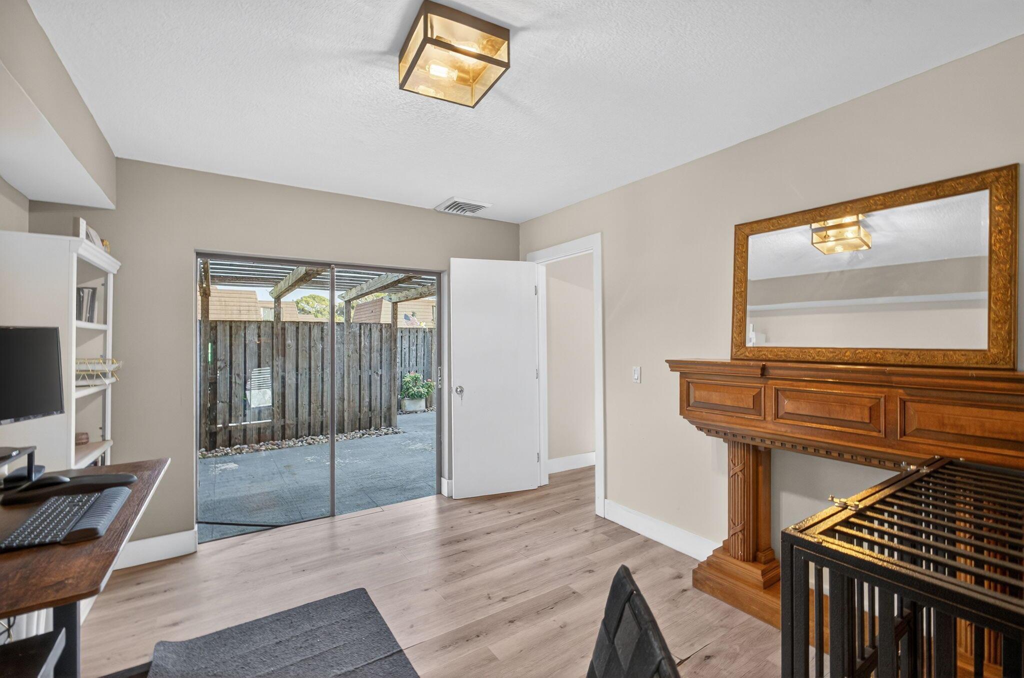 GARDEN LAKES AND GARDEN S - Residential