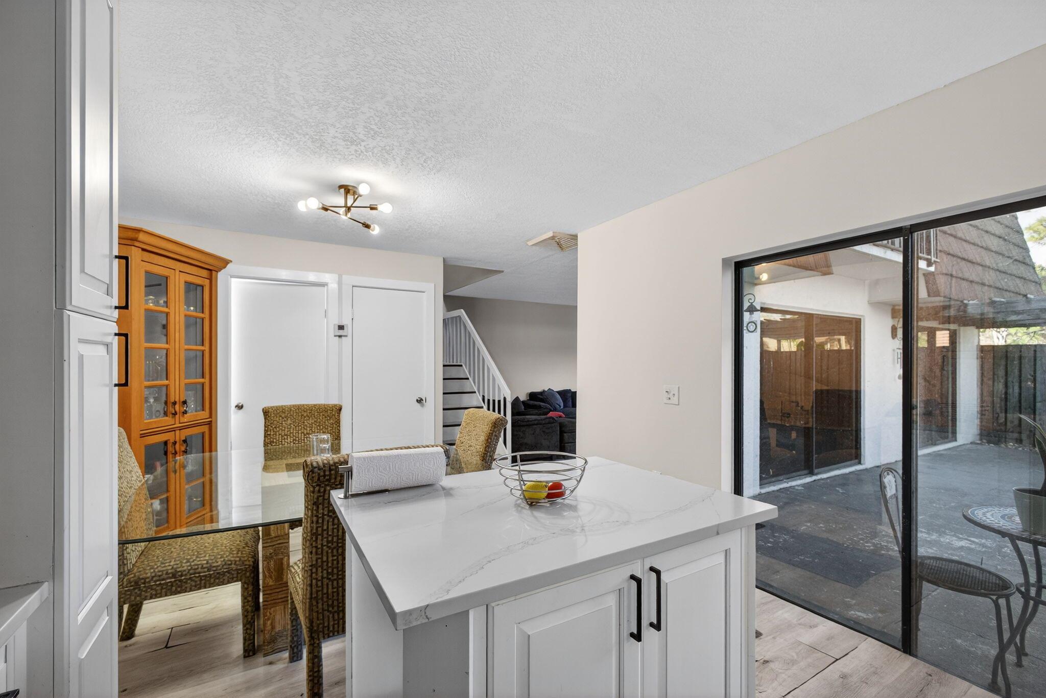 GARDEN LAKES AND GARDEN S - Residential