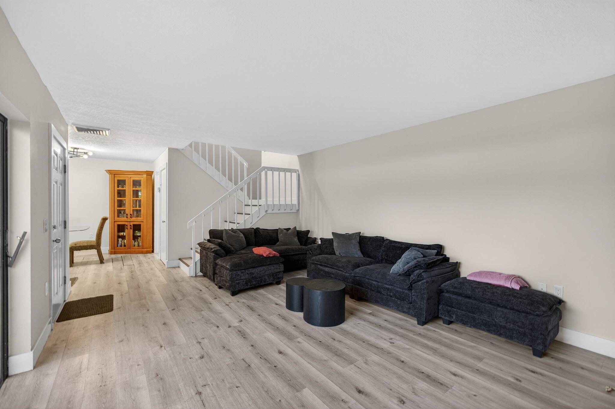 GARDEN LAKES AND GARDEN S - Residential