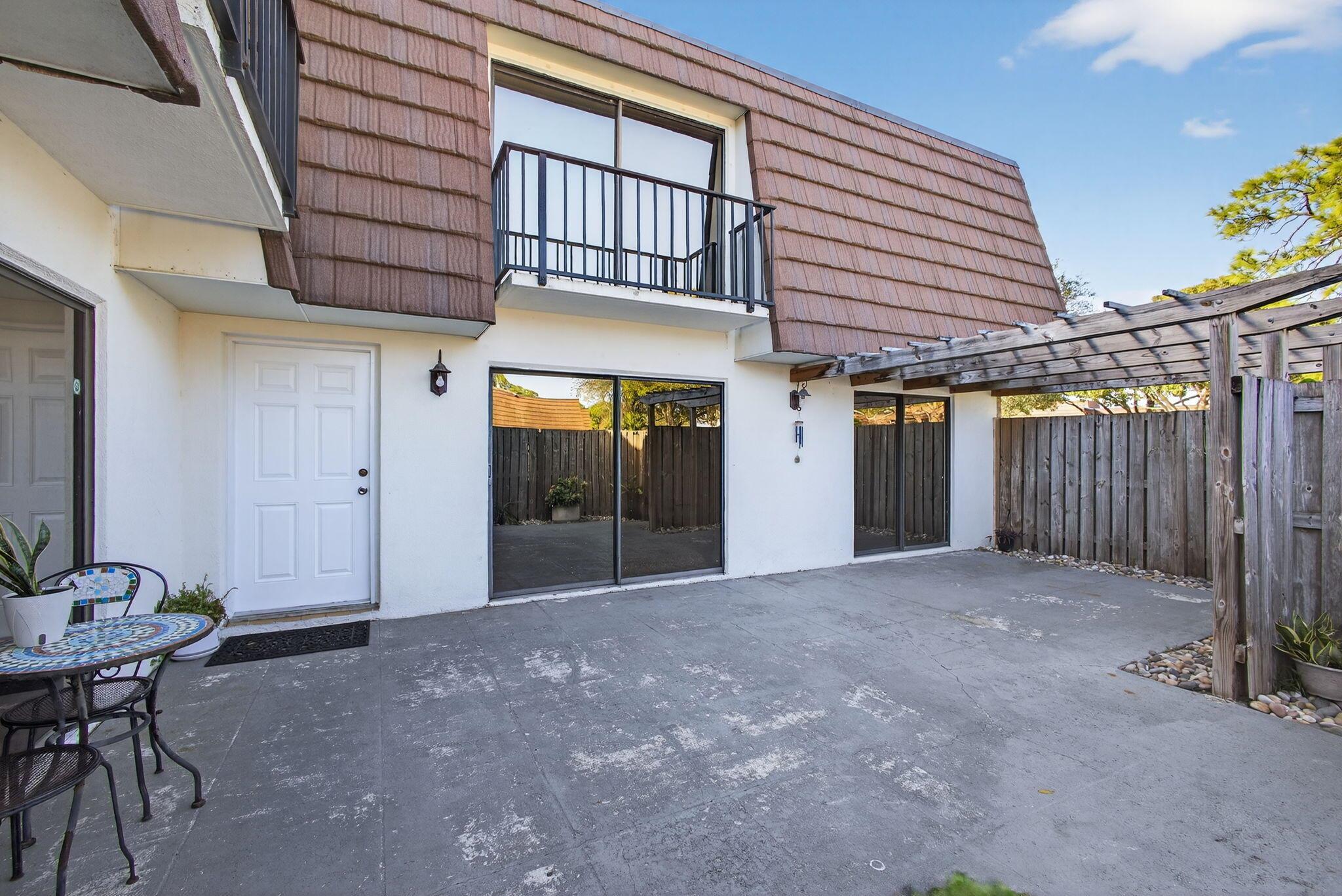 GARDEN LAKES AND GARDEN S - Residential