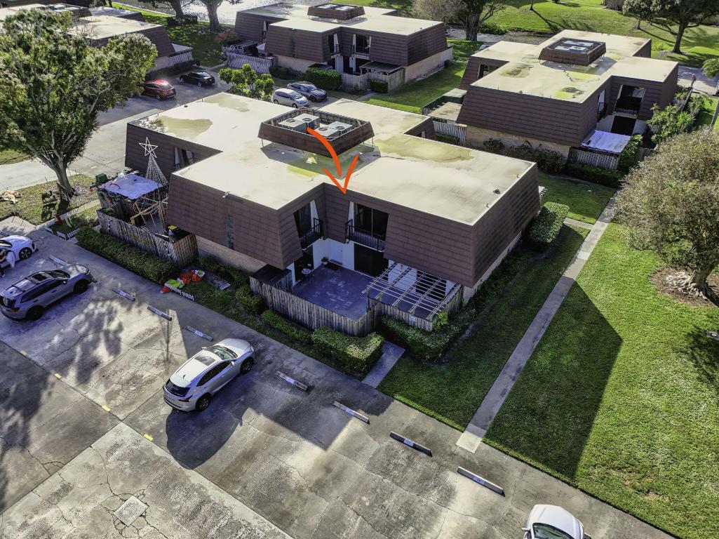 GARDEN LAKES AND GARDEN SQUARE SHOPS - Residential