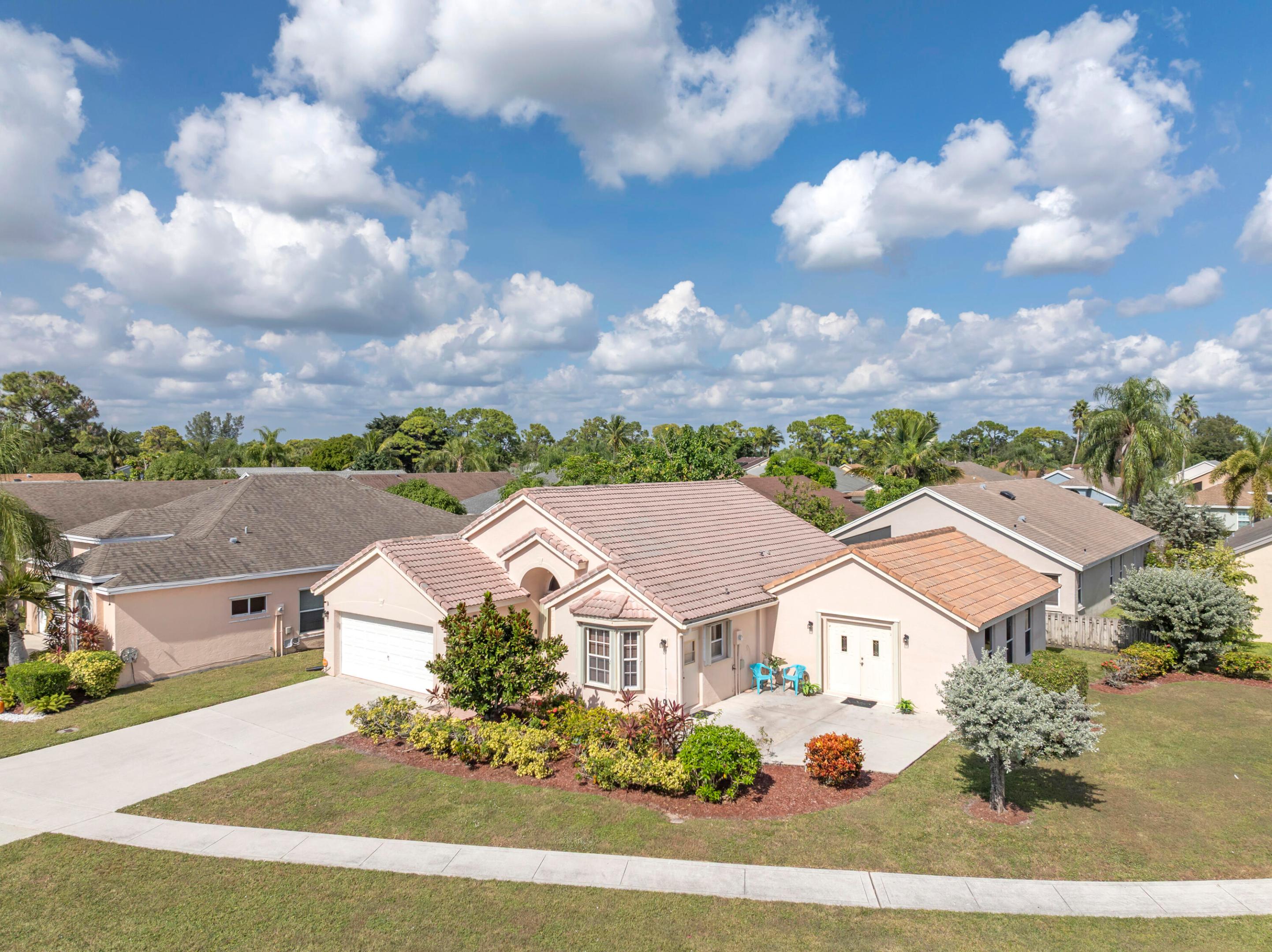 SARATOGA AT ROYAL PALM 1 - Residential