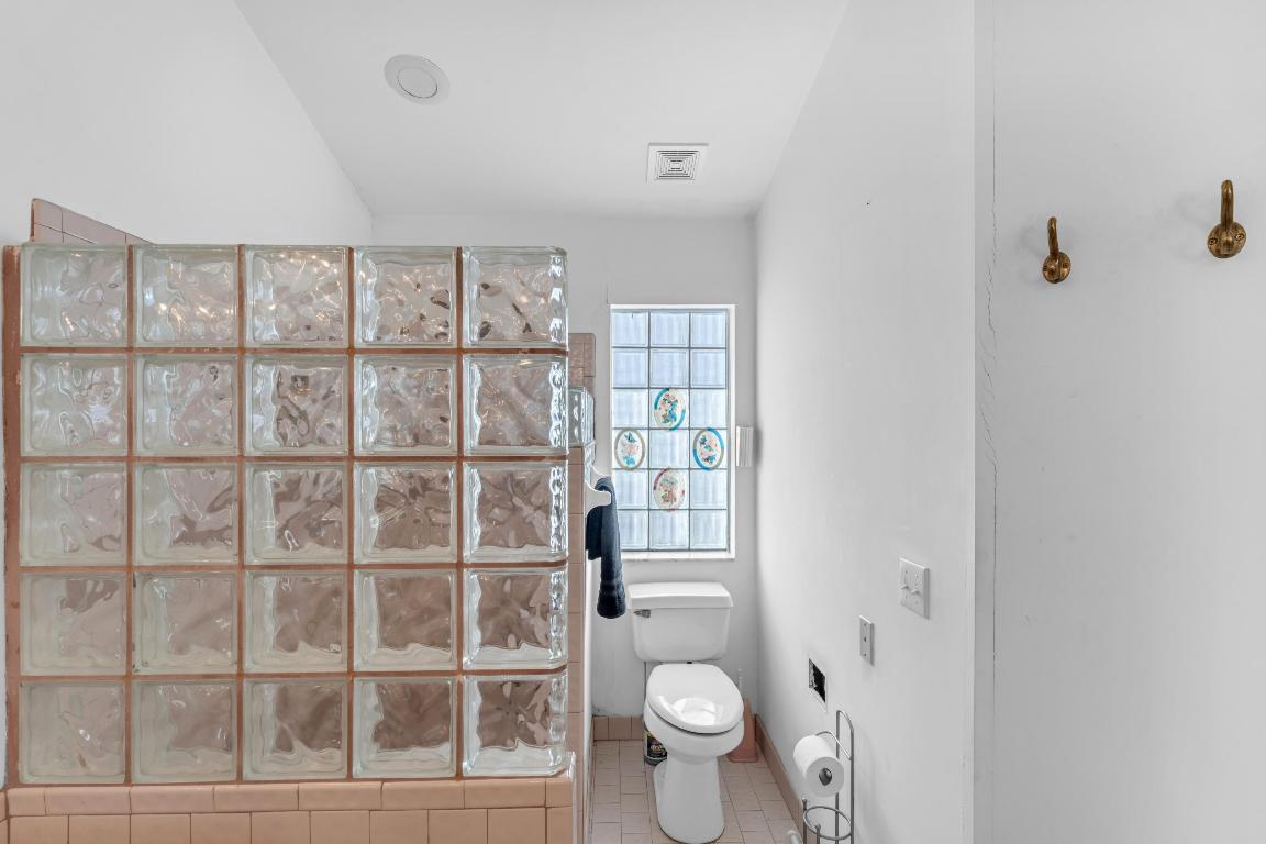 SARATOGA AT ROYAL PALM 1 - Residential