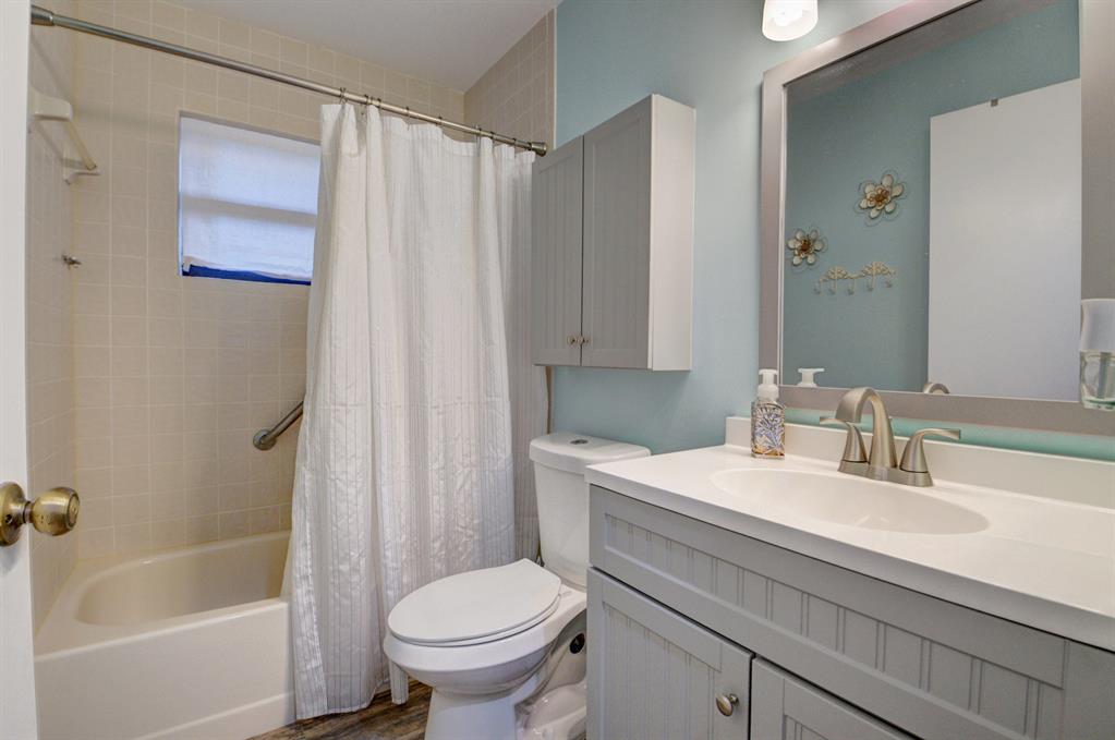 PALM CHASE LAKES CONDO - Residential