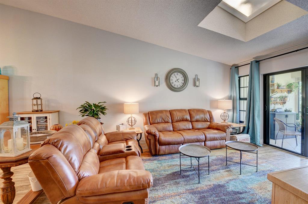 PALM CHASE LAKES CONDO - Residential